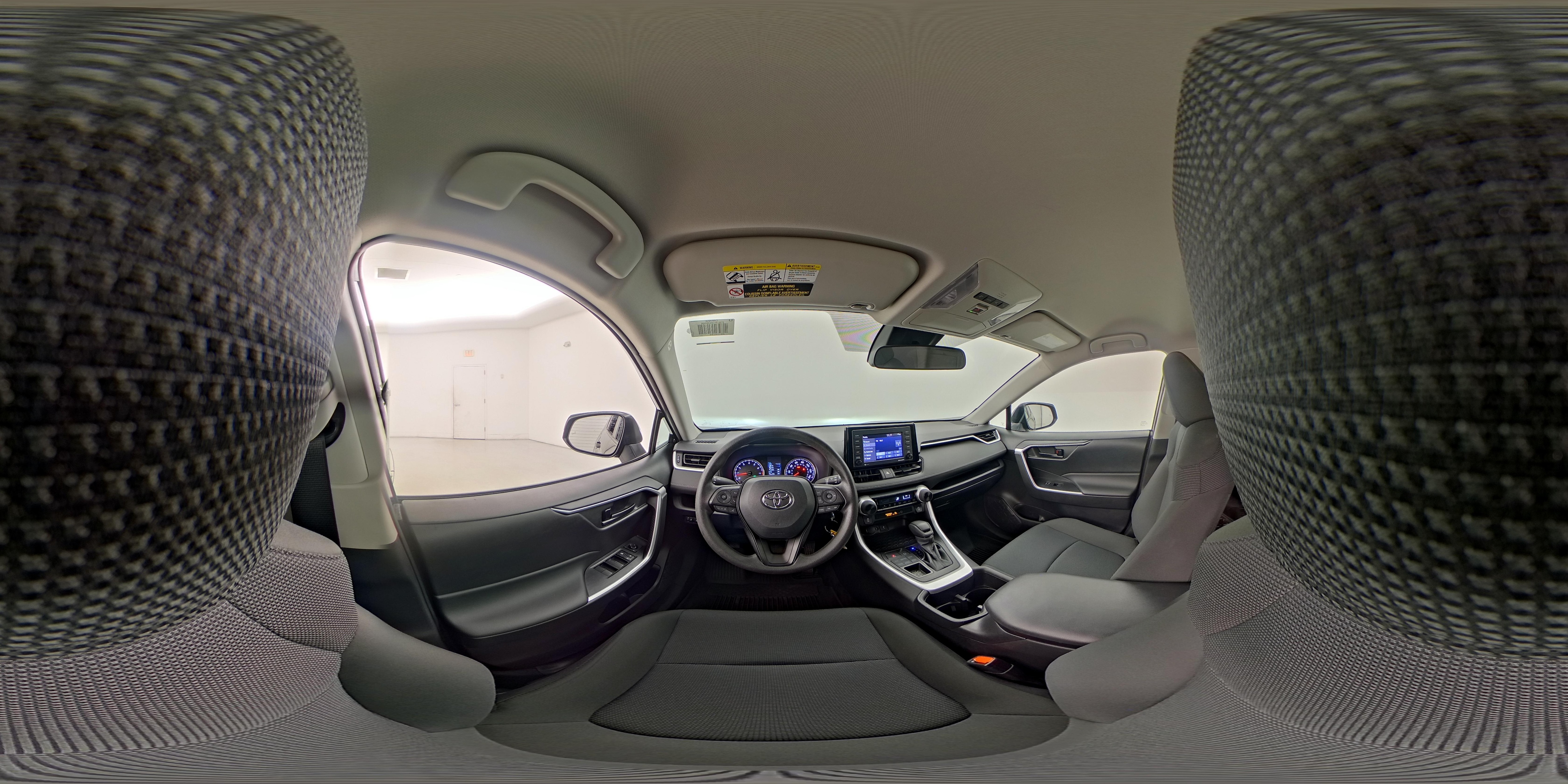 2022 Toyota RAV4 LE - Photo 26