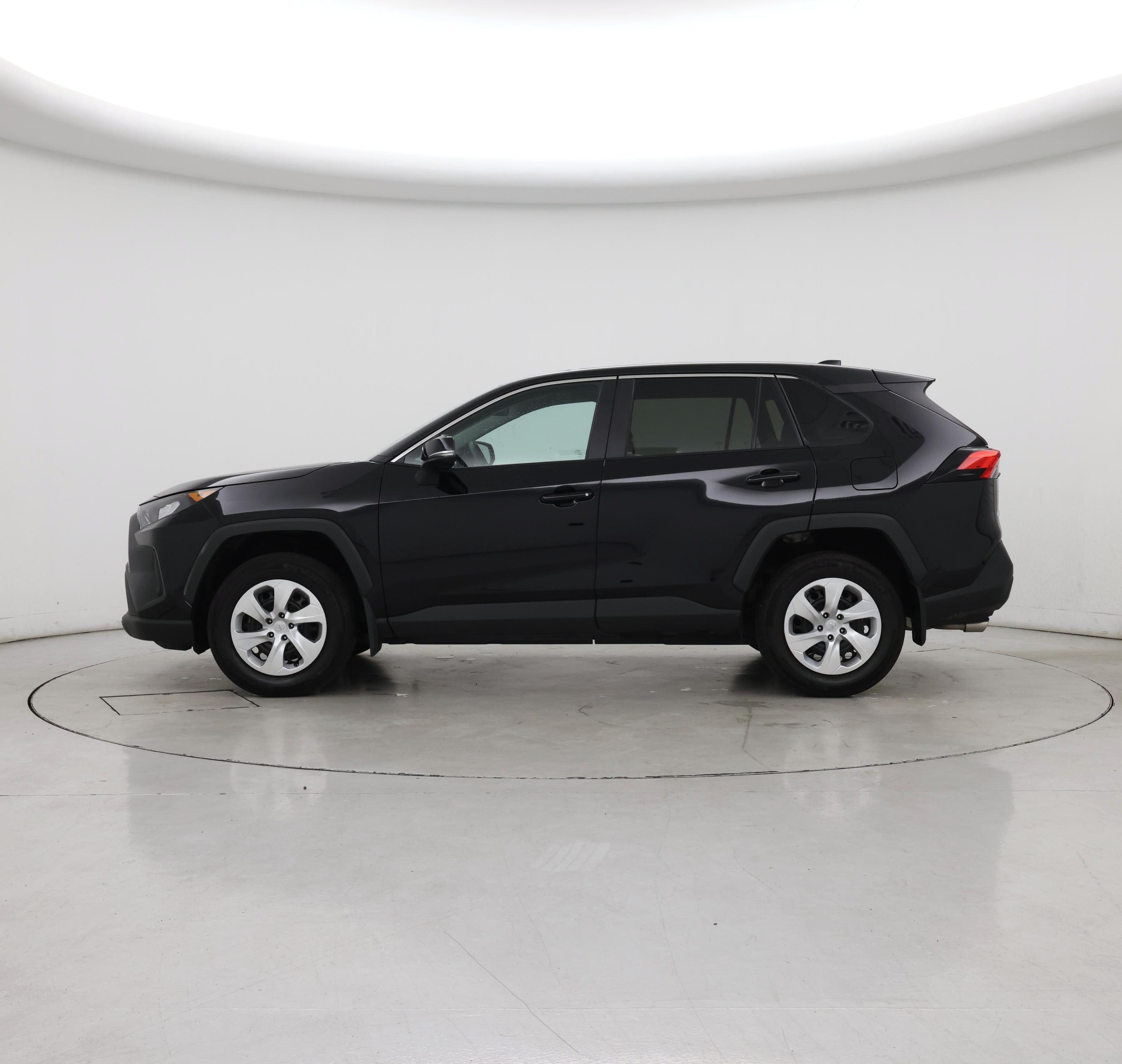 Thumbnail: 2022 Toyota RAV4 - 3