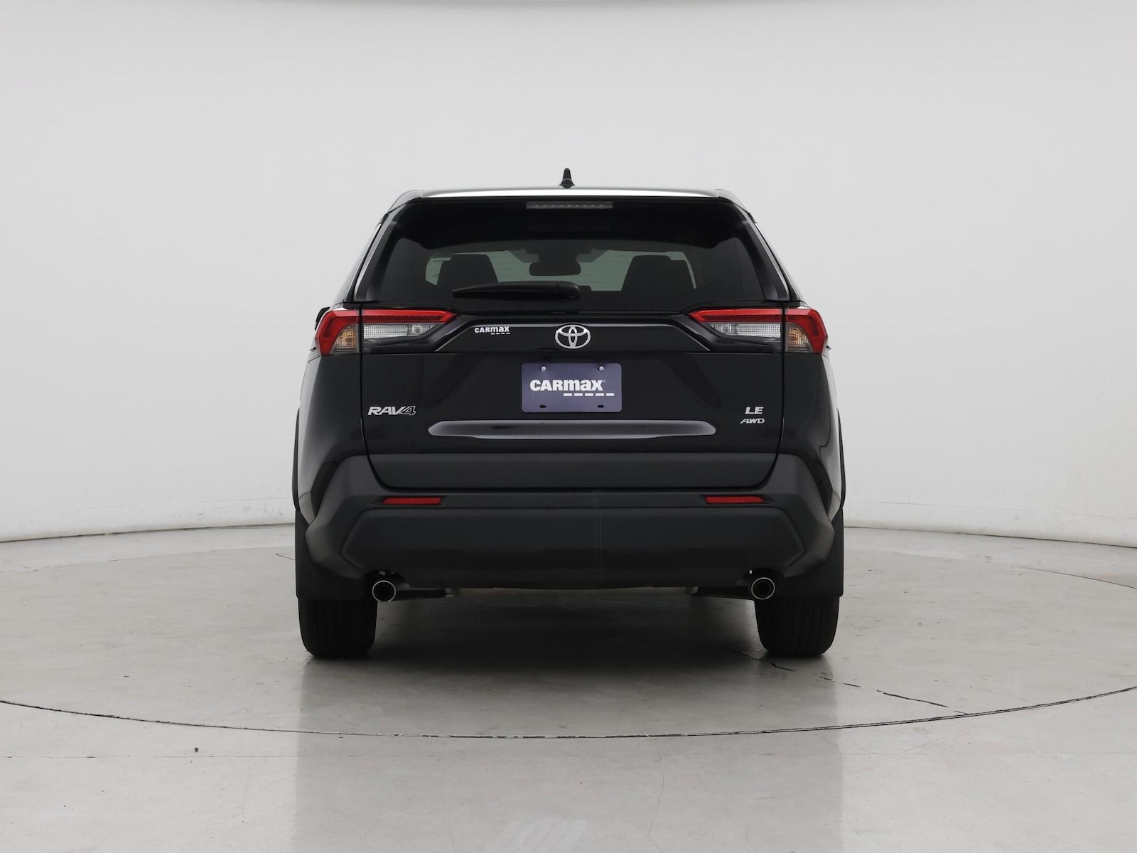 2022 Toyota RAV4 LE - Photo 7