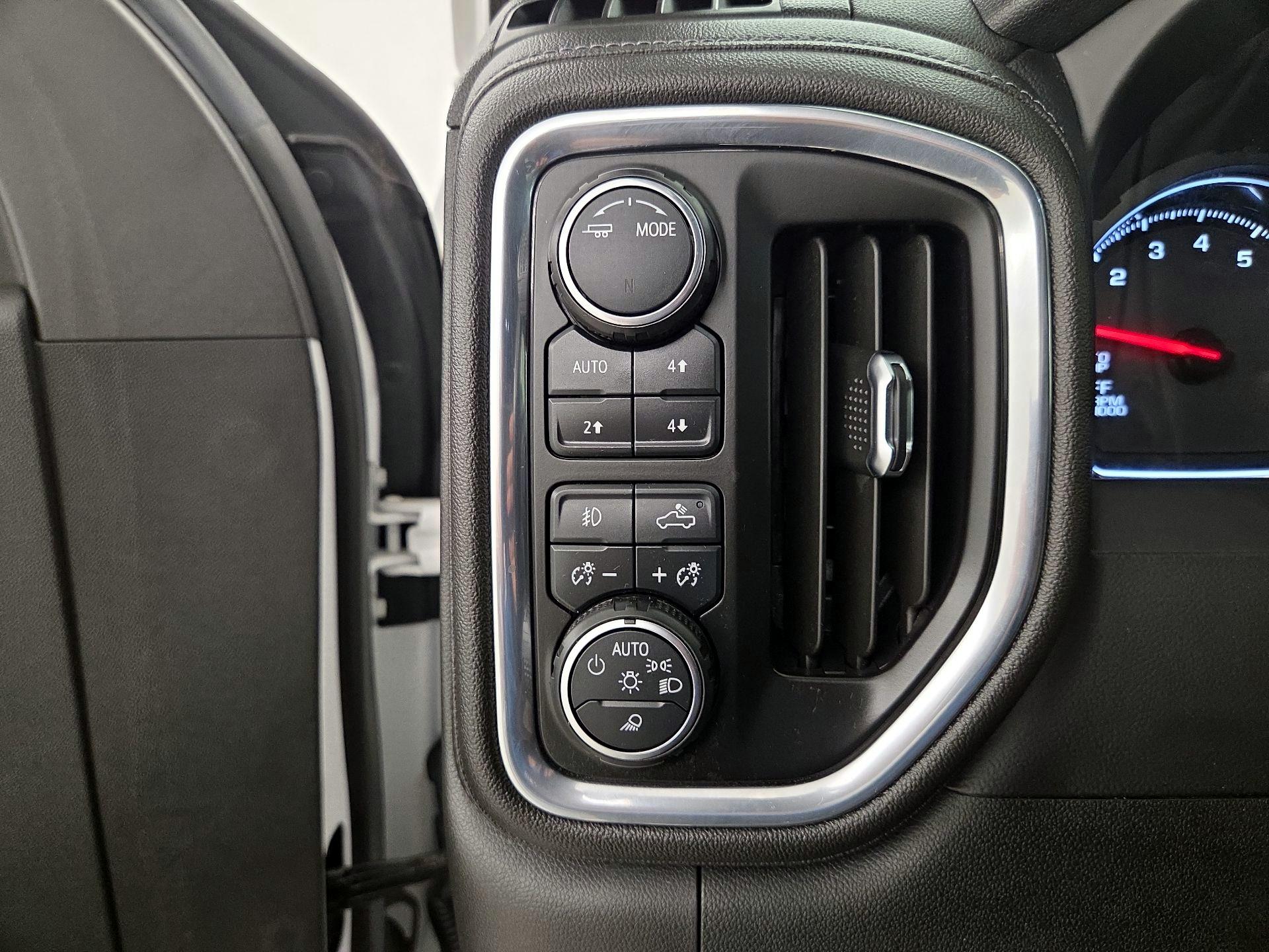 Thumbnail: 2021 Chevrolet Silverado 1500 - 13