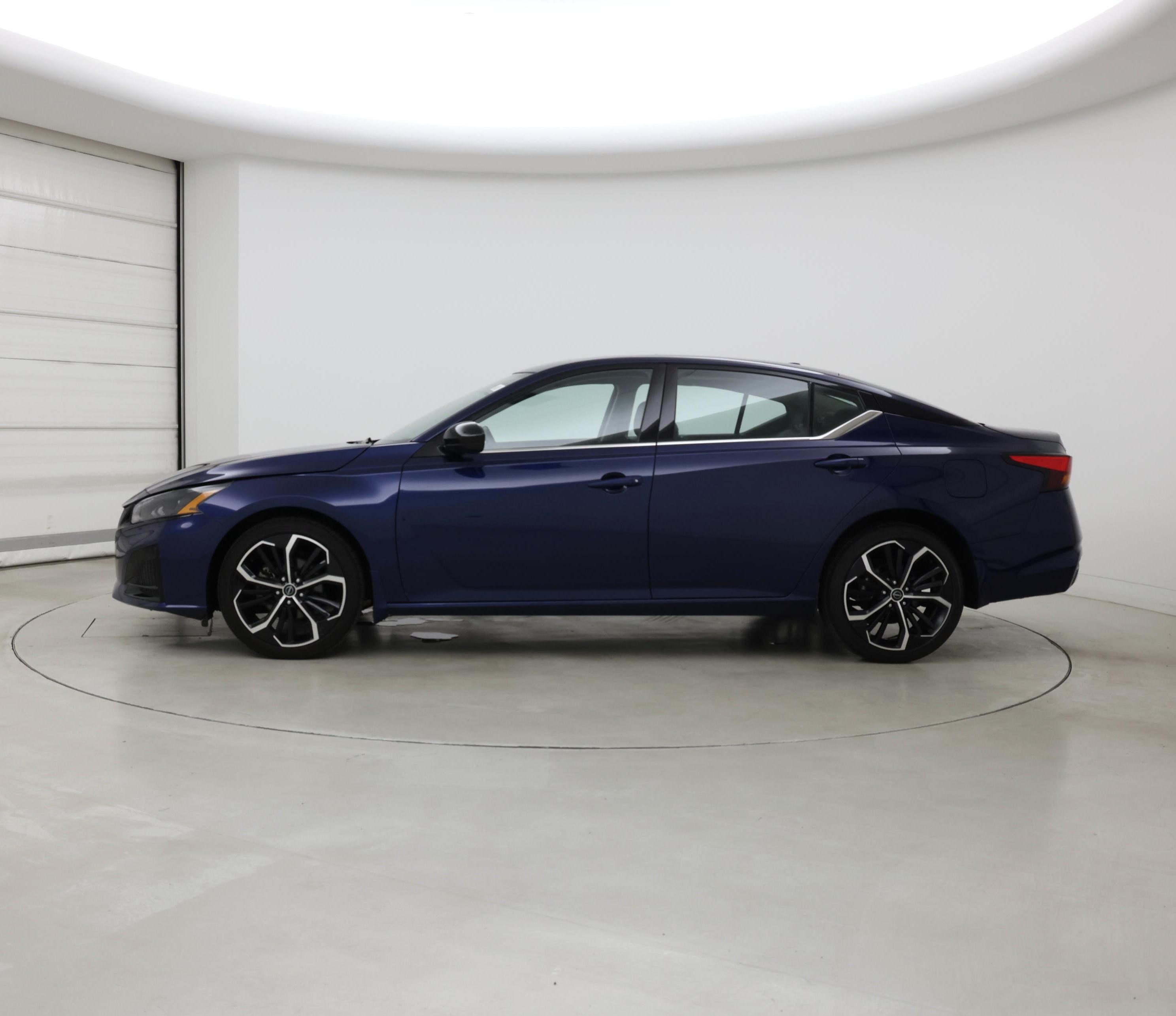 Thumbnail: 2023 Nissan Altima - 3