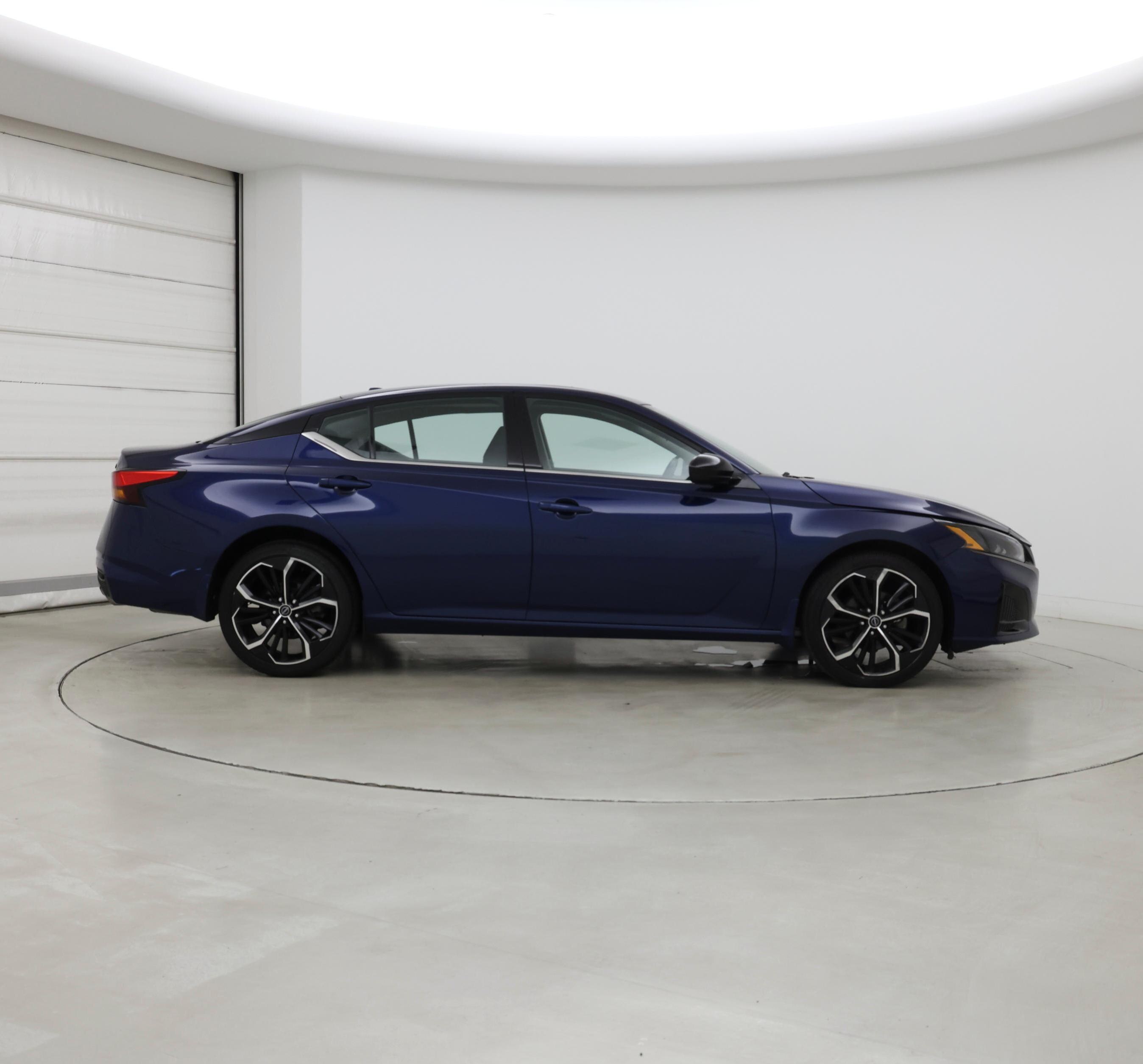 Thumbnail: 2023 Nissan Altima - 7