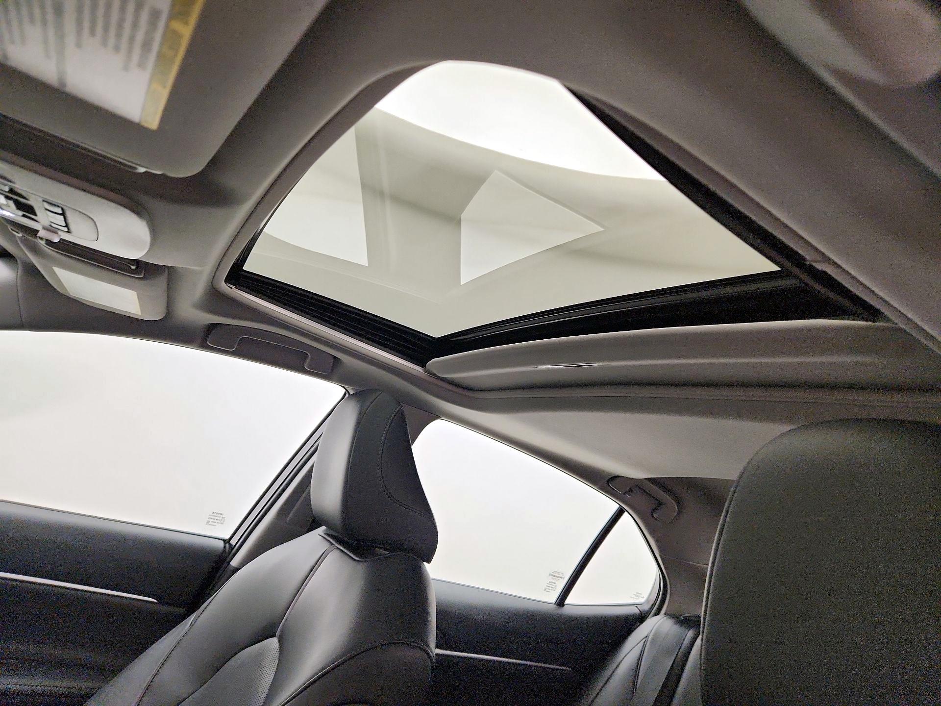 Thumbnail: 2022 Toyota Camry - 19
