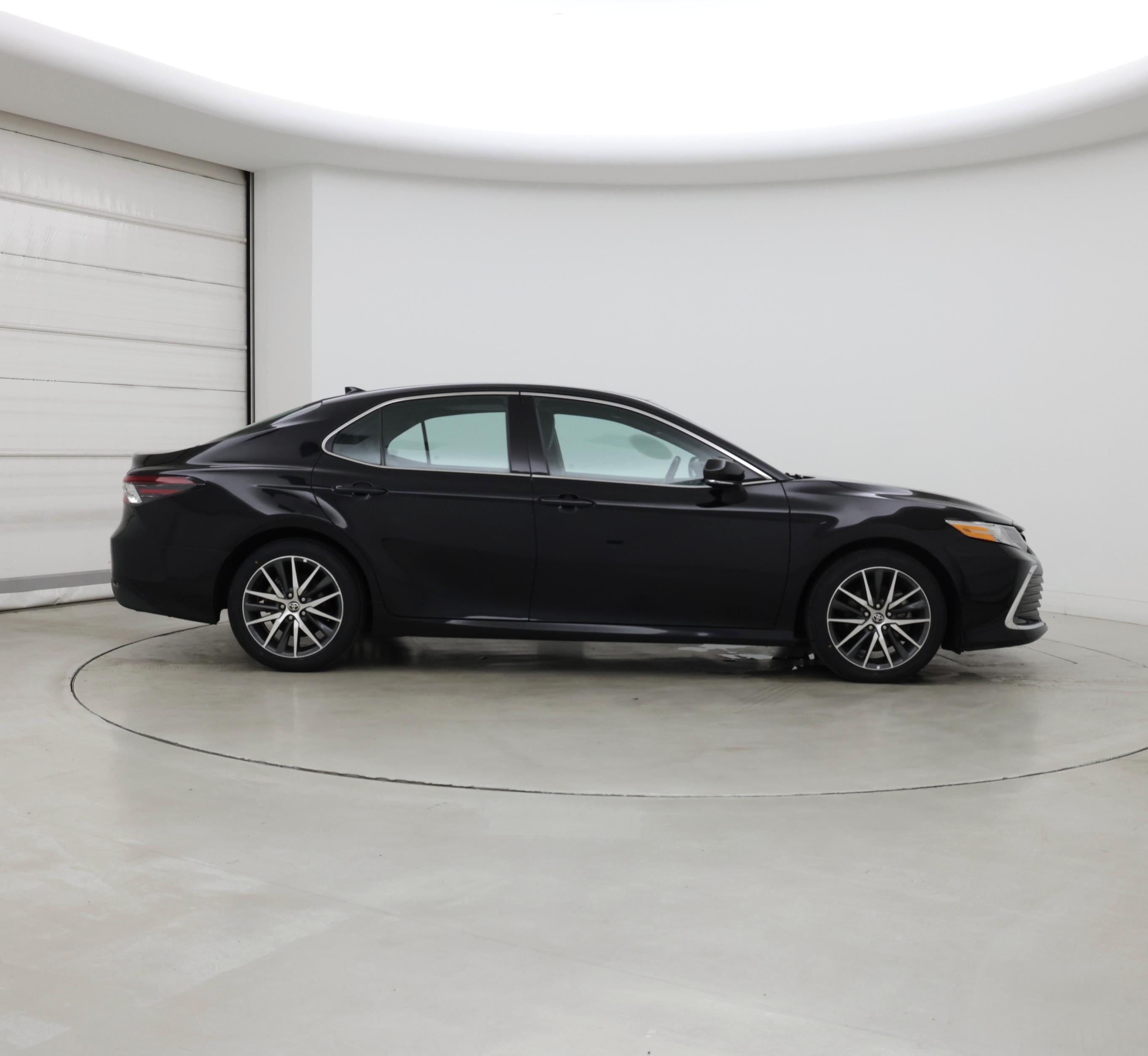 Thumbnail: 2022 Toyota Camry - 7