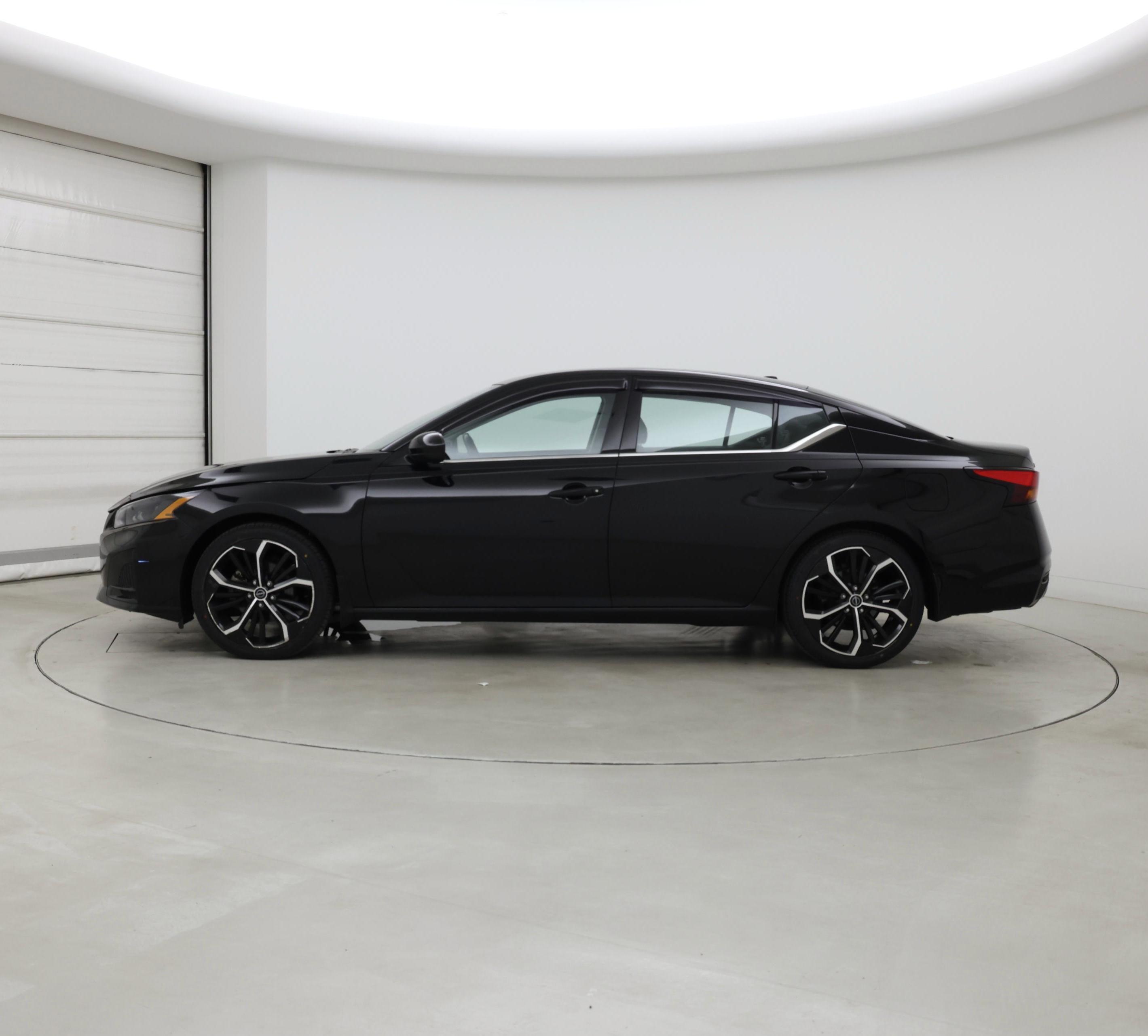 Thumbnail: 2023 Nissan Altima - 3