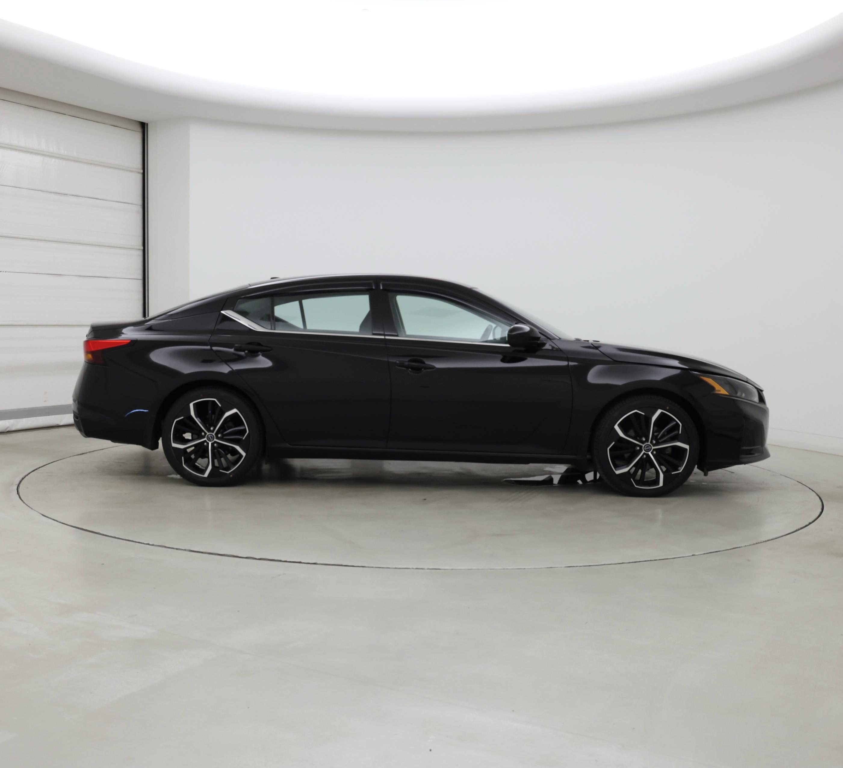 Thumbnail: 2023 Nissan Altima - 7