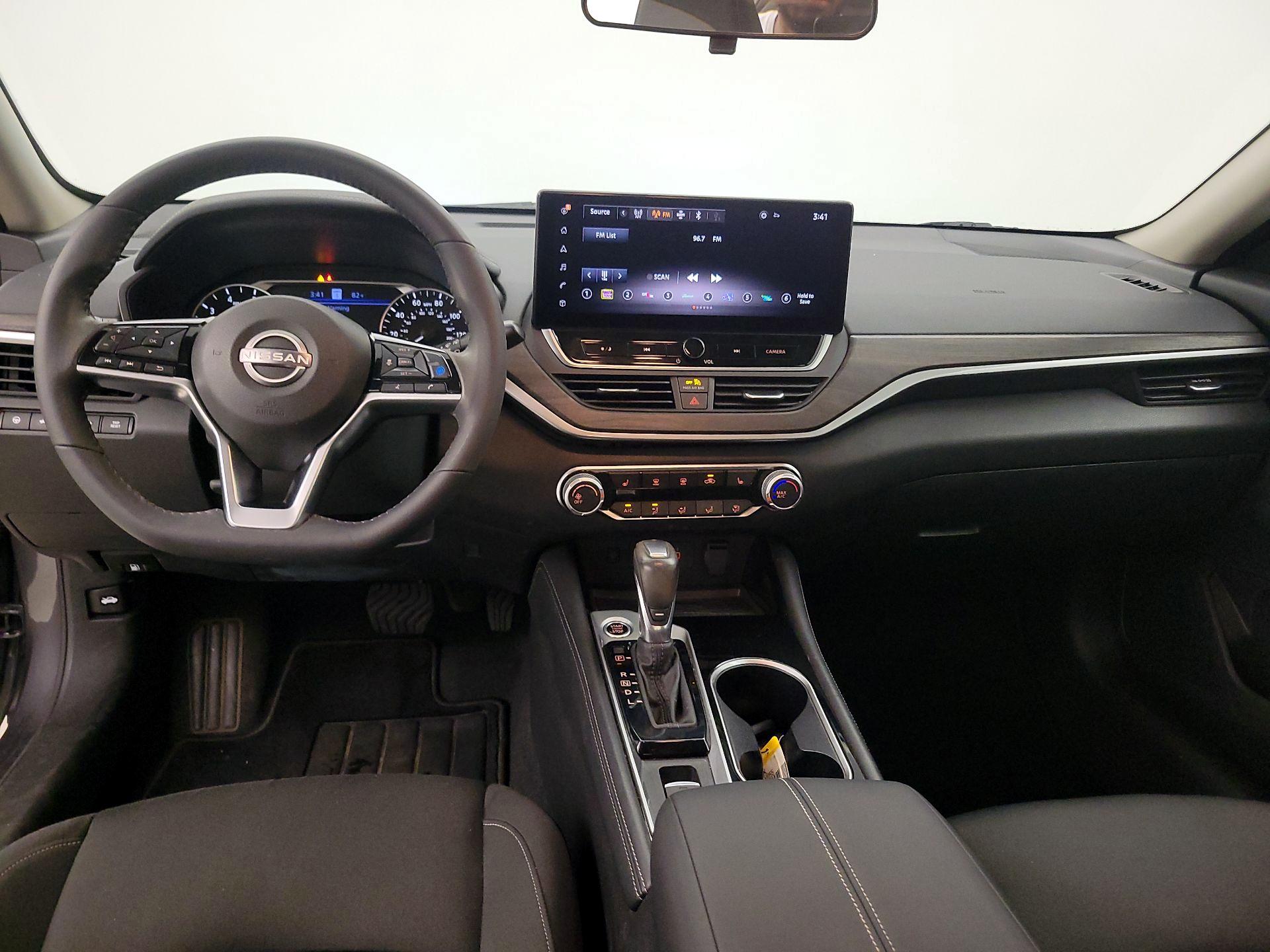 Thumbnail: 2024 Nissan Altima - 9