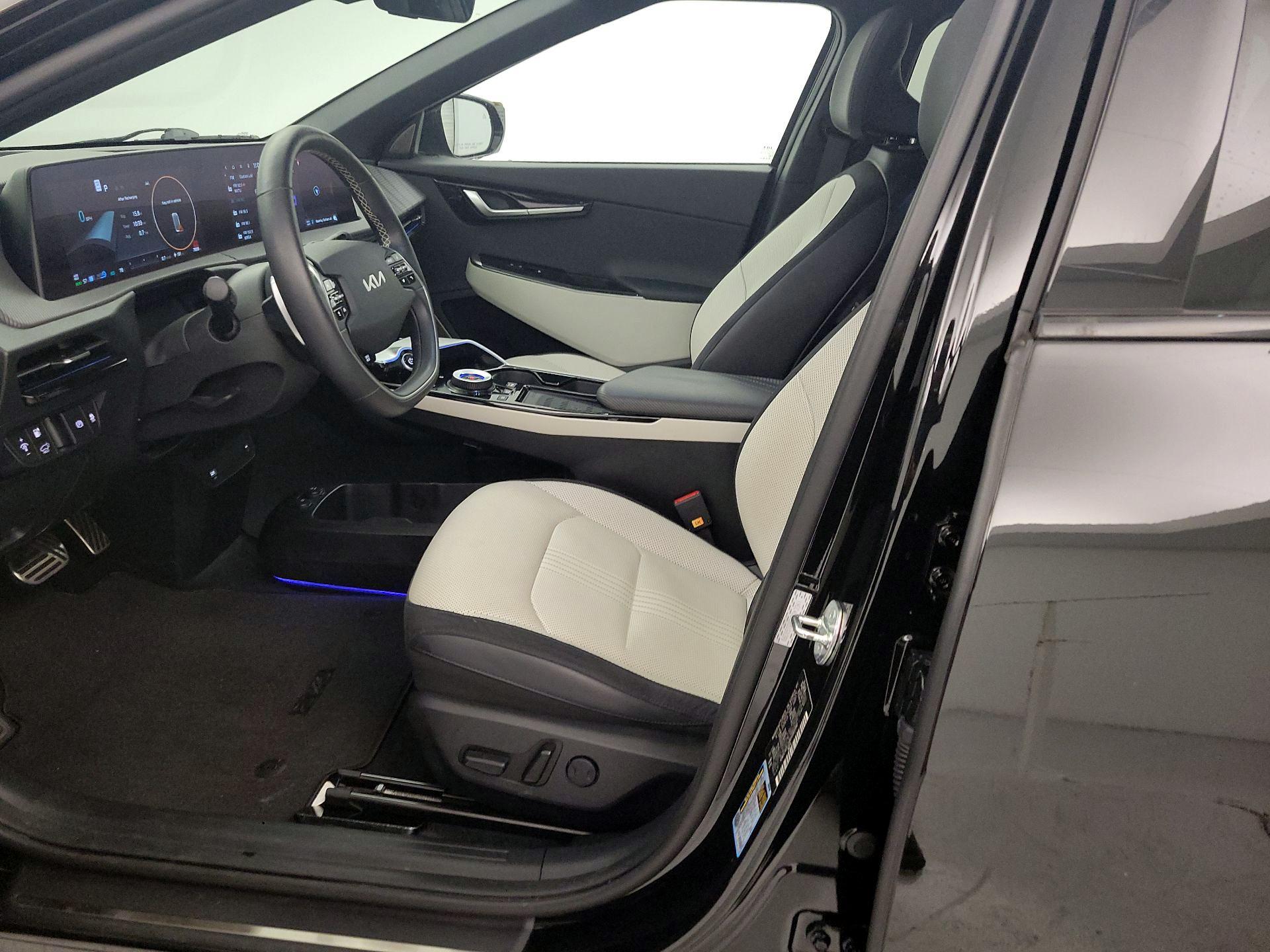 Thumbnail: 2024 Kia EV6 - 11
