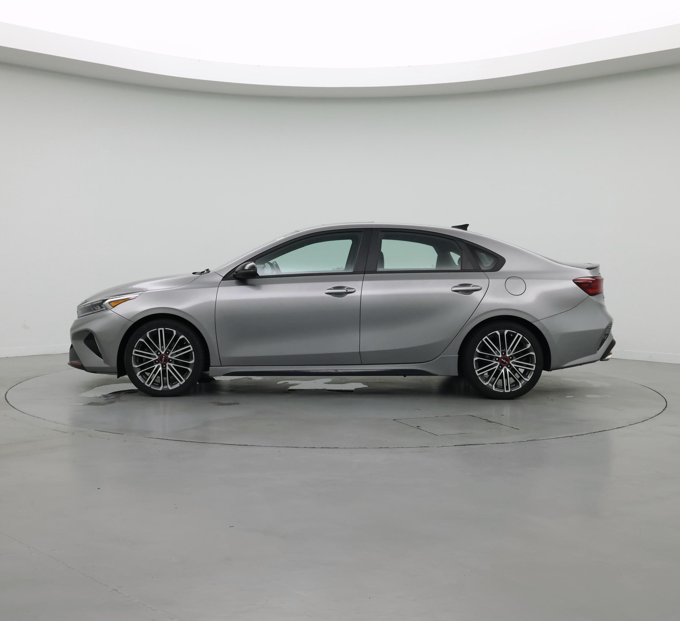 Thumbnail: 2023 Kia Forte - 3