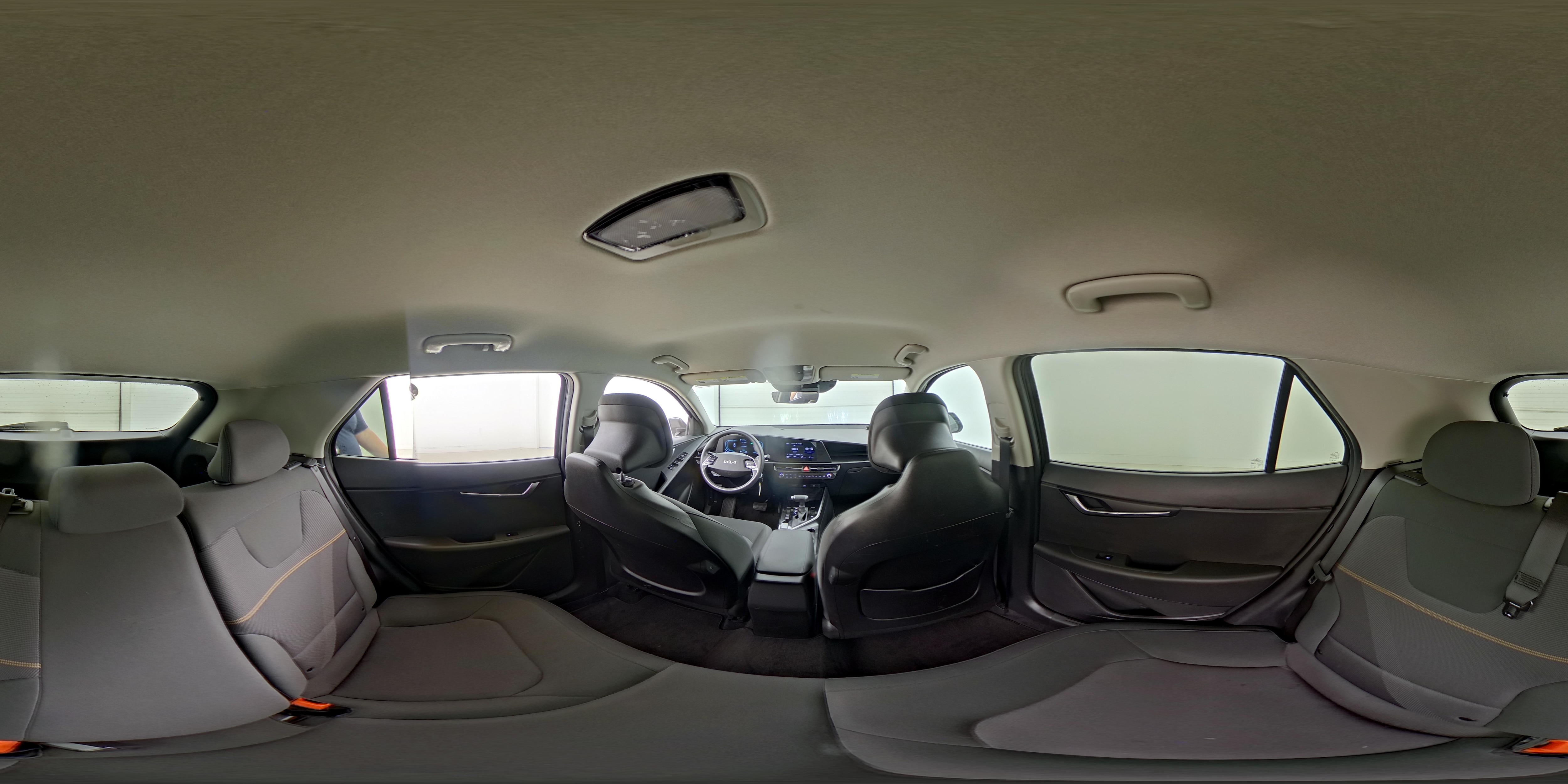 2024 Kia Niro LX - Photo 25