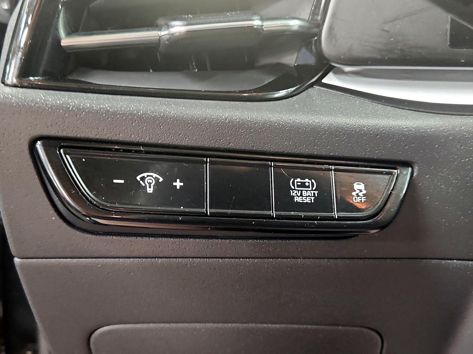 2024 Kia Niro LX - Photo 14