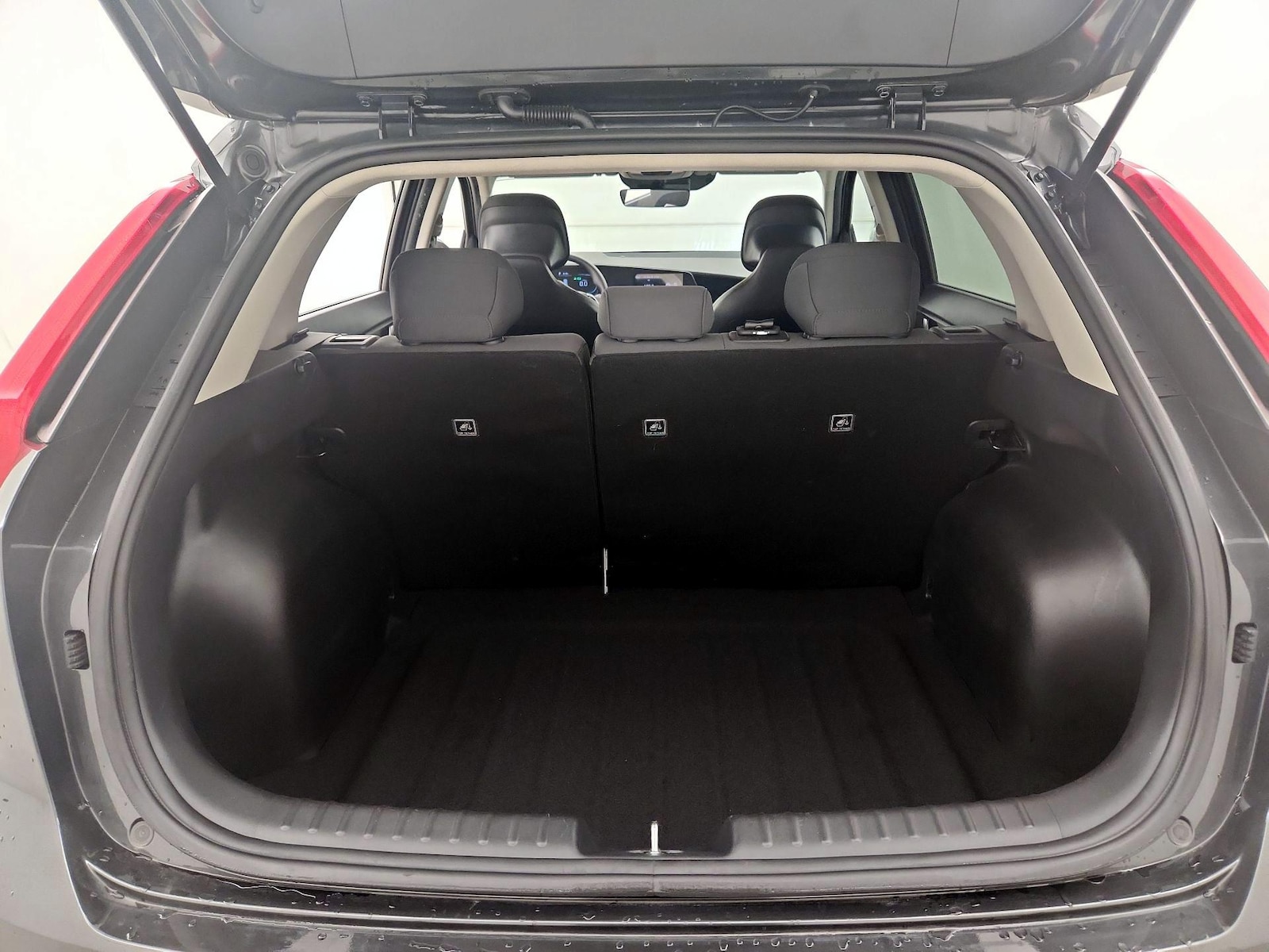 2024 Kia Niro LX - Photo 21