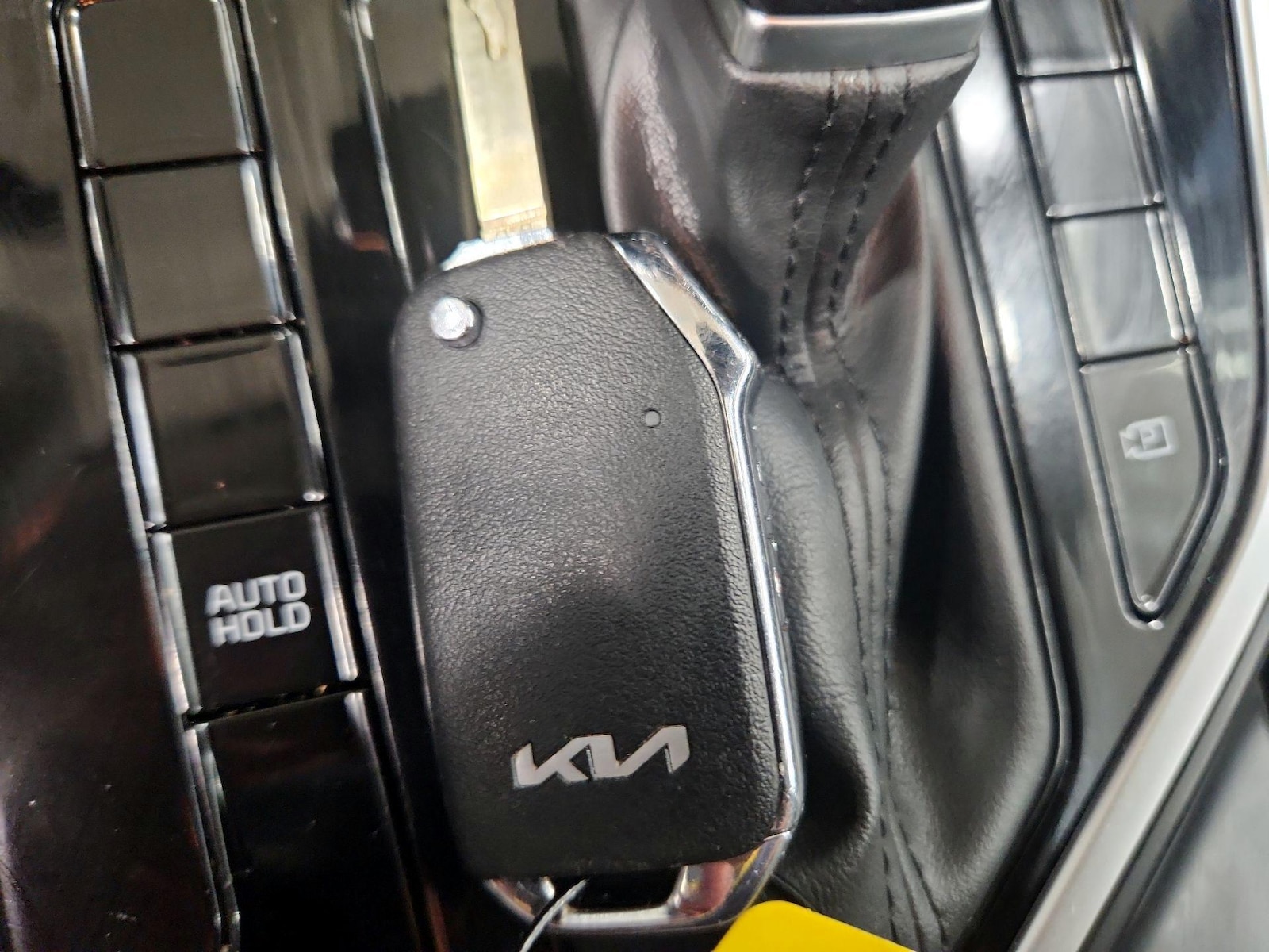 2024 Kia Niro LX - Photo 23