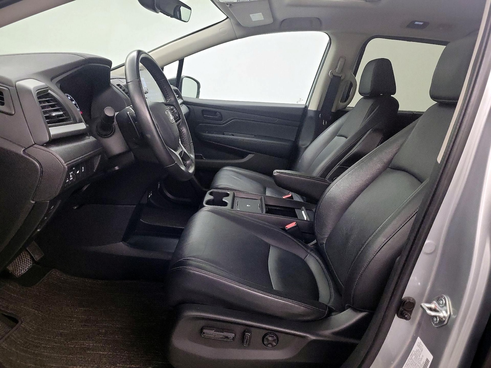 2025 Honda Odyssey EX-L - Photo 12