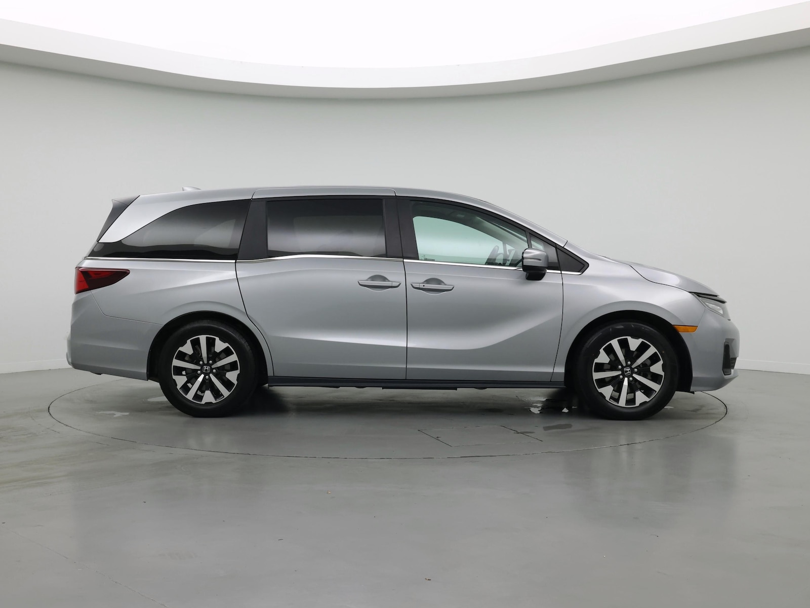 2025 Honda Odyssey EX-L - Photo 8