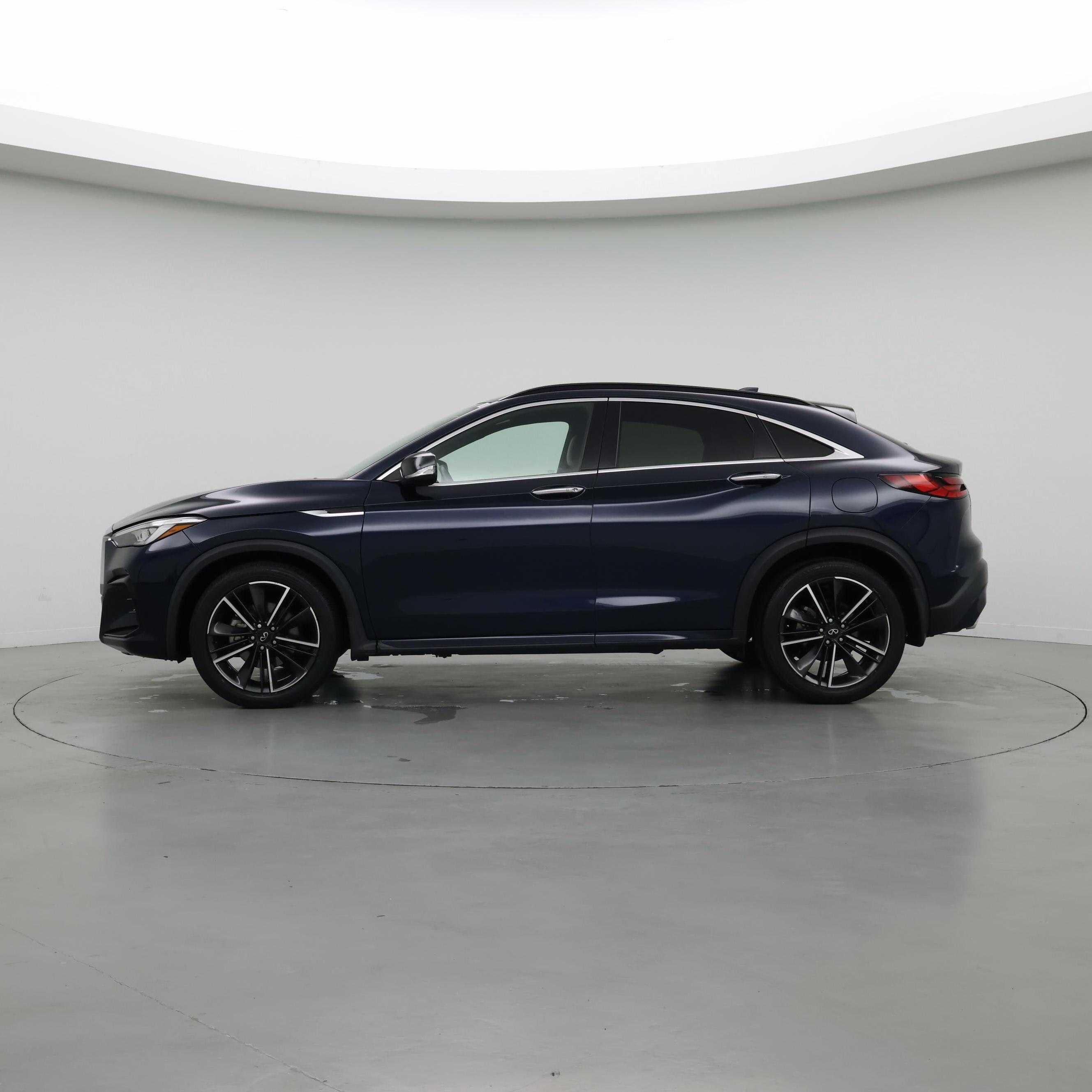 Thumbnail: 2023 INFINITI QX55 - 3