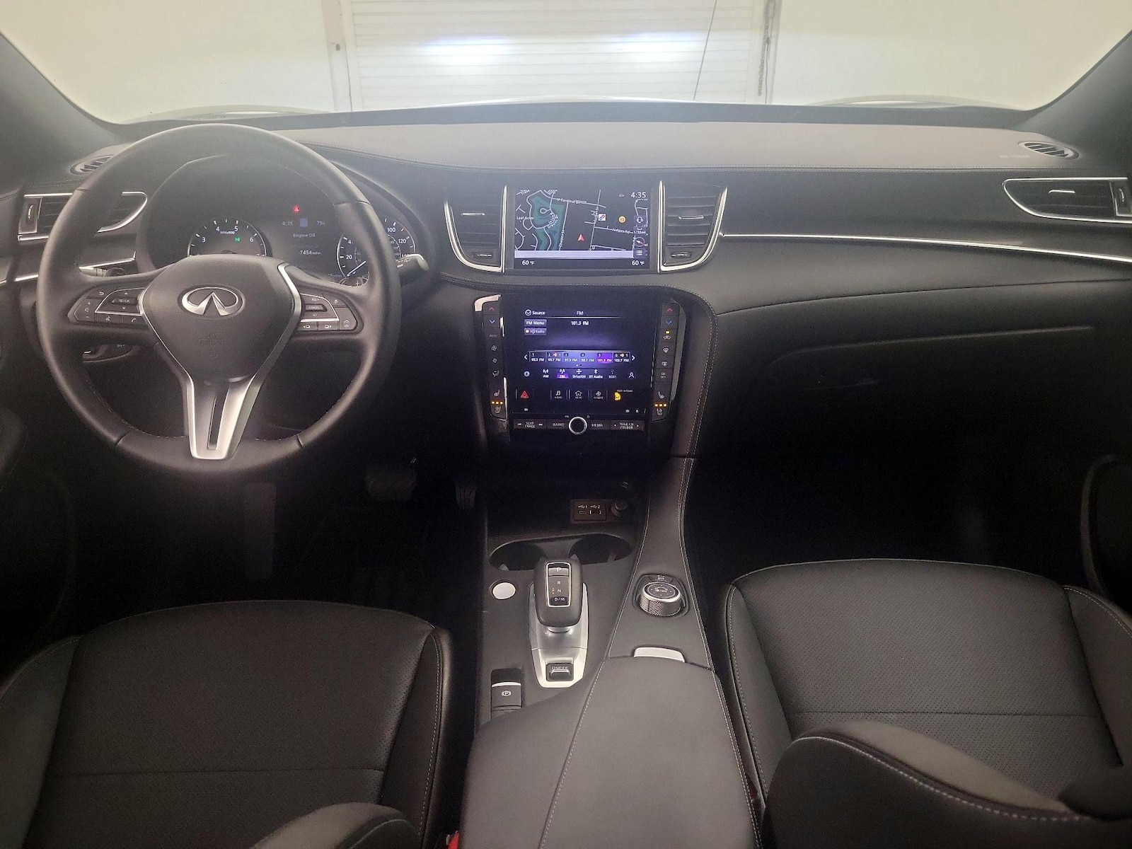 2025 INFINITI QX55 Essential - Photo 10