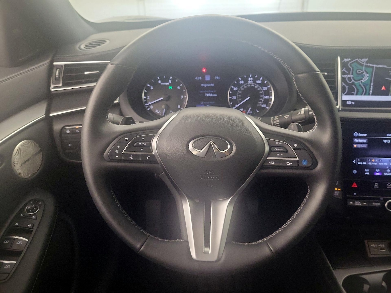 2025 INFINITI QX55 Essential - Photo 11