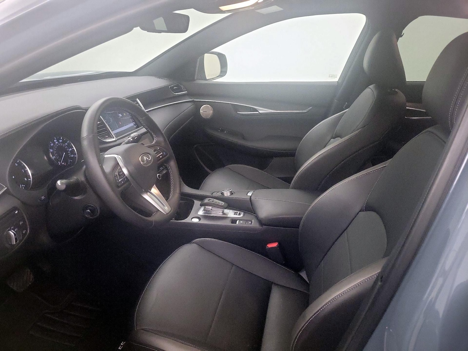 2025 INFINITI QX55 Essential - Photo 12