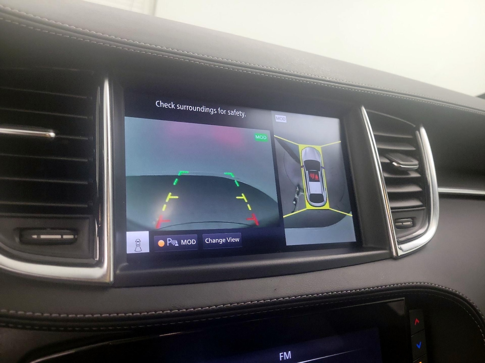 2025 INFINITI QX55 Essential - Photo 16
