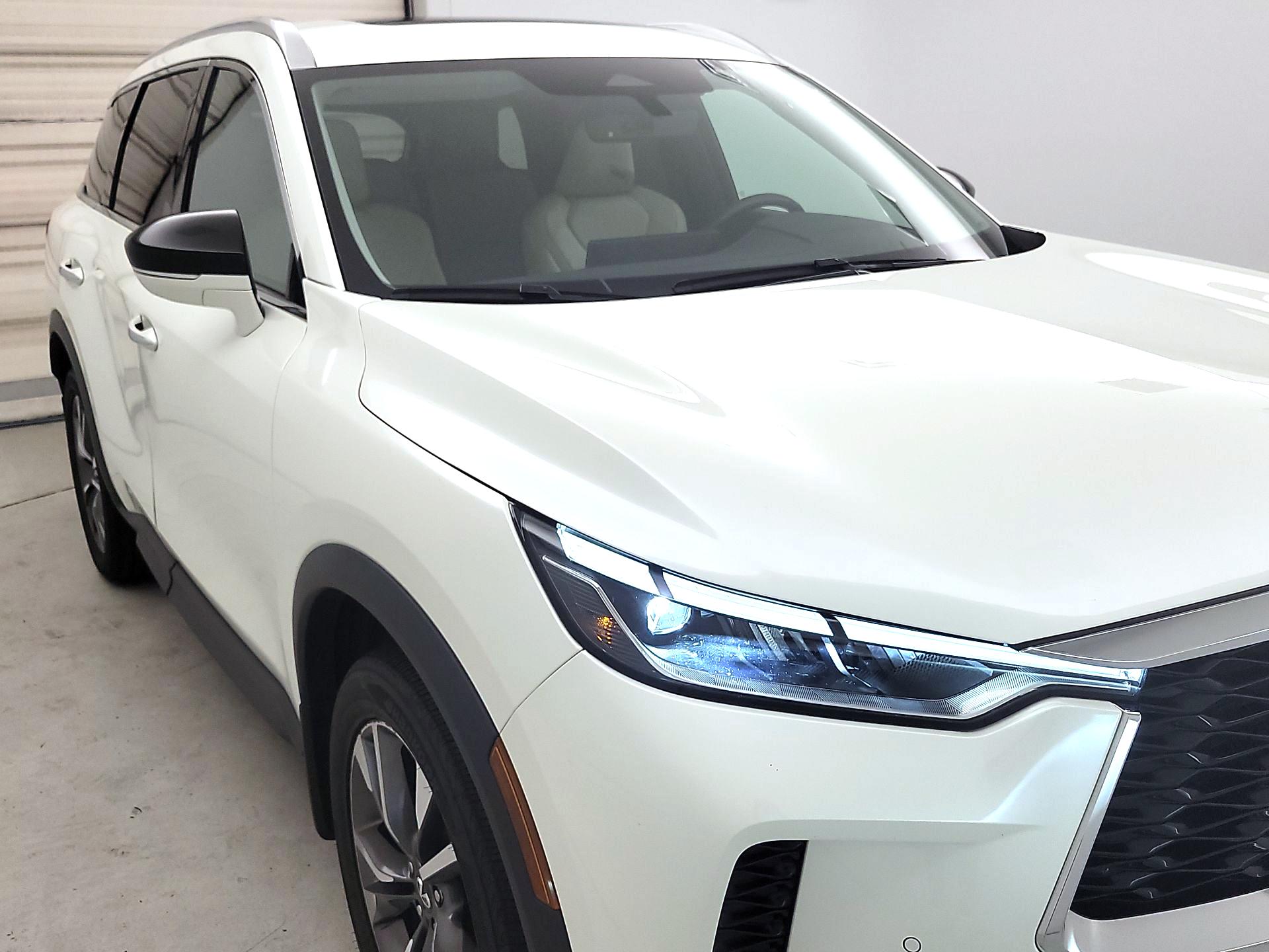 Thumbnail: 2023 INFINITI QX60 - 1