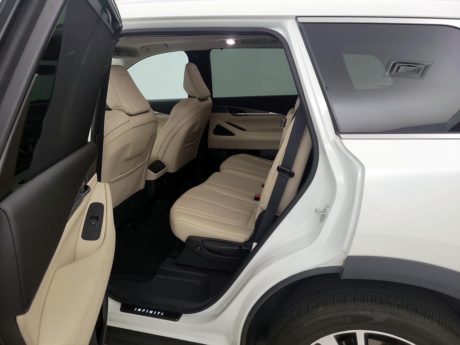 Thumbnail: 2023 INFINITI QX60 - 16