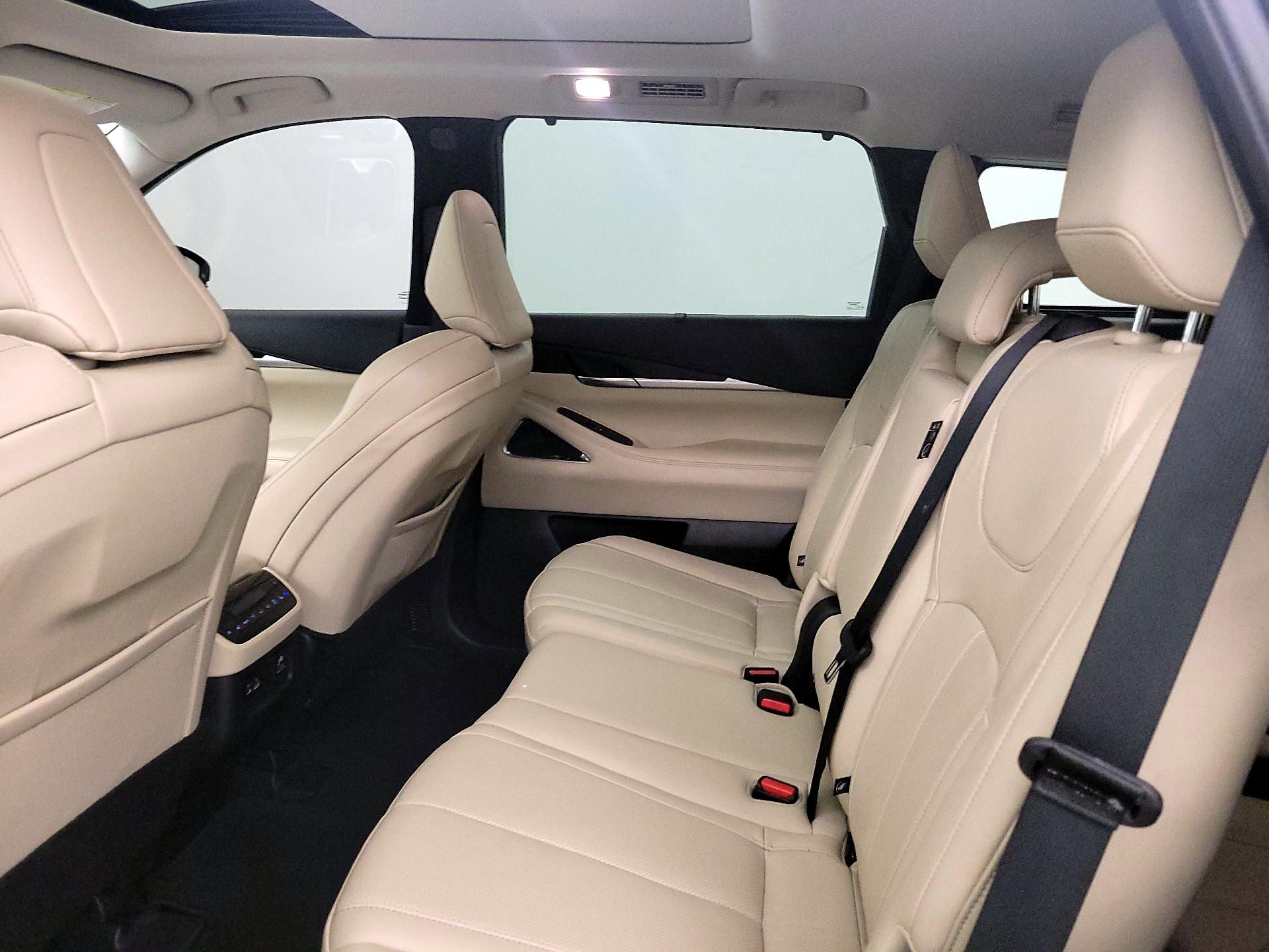 Thumbnail: 2023 INFINITI QX60 - 20