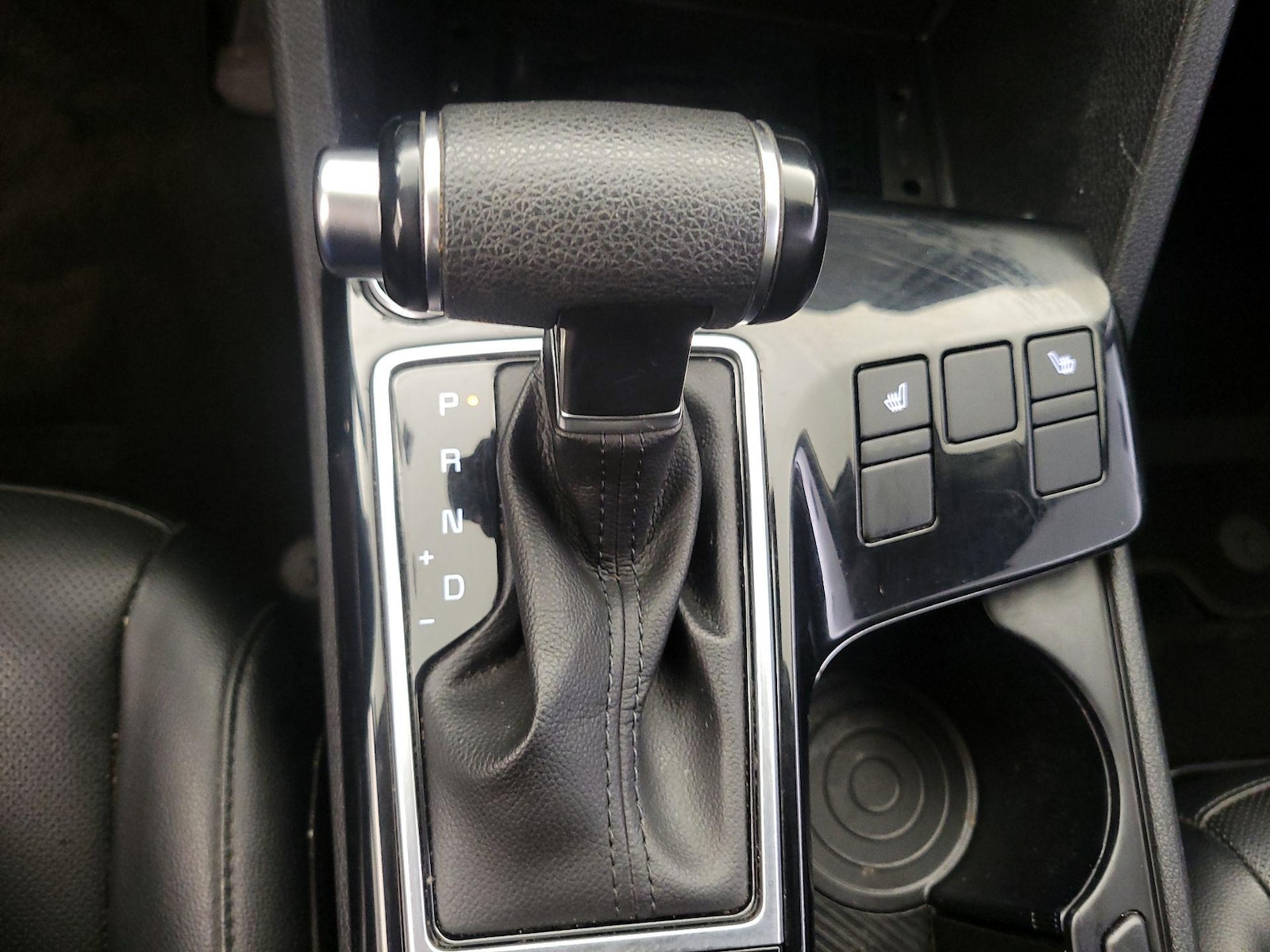2024 Kia Sportage EX - Photo 19