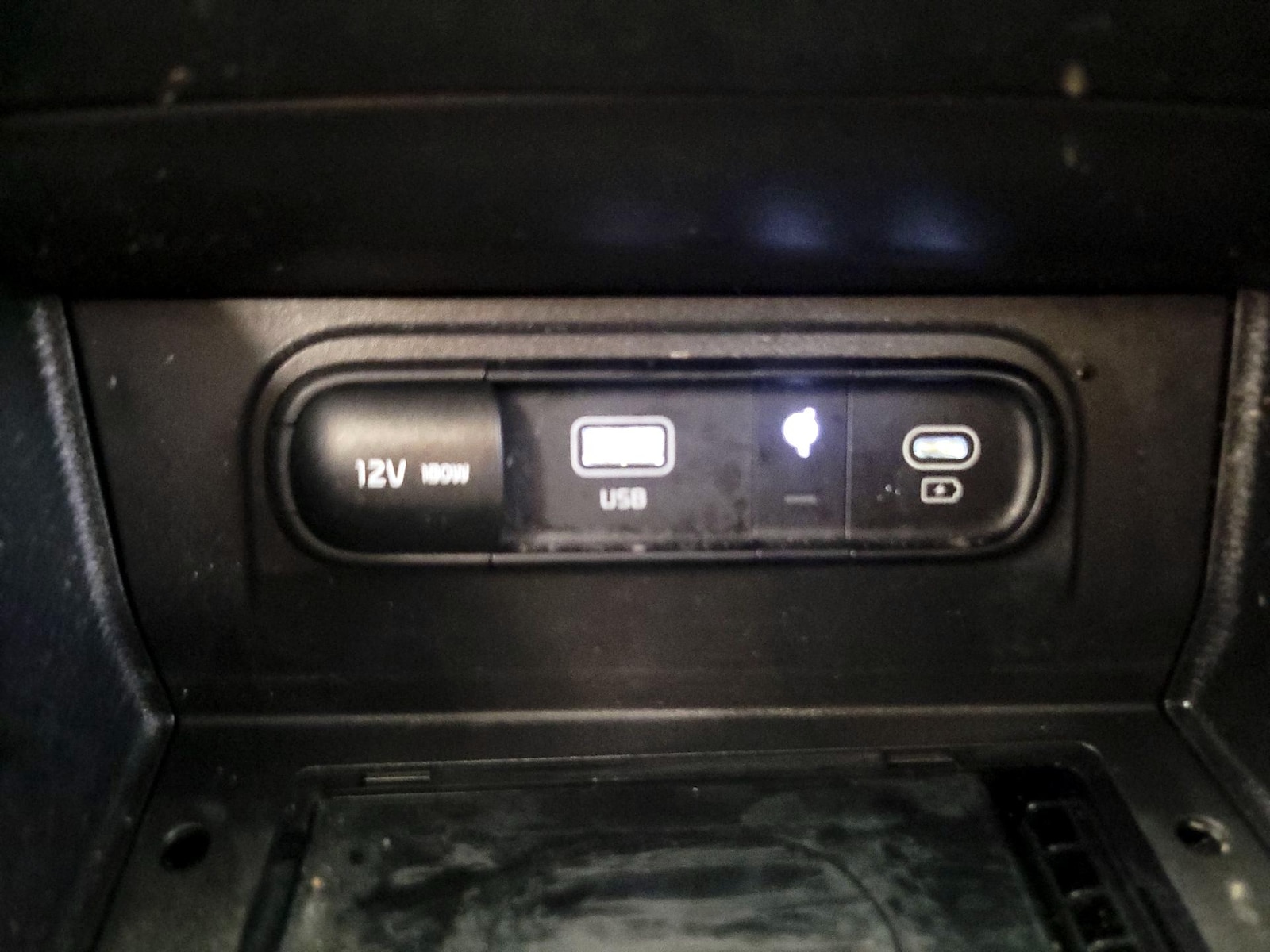 2024 Kia Sportage EX - Photo 20