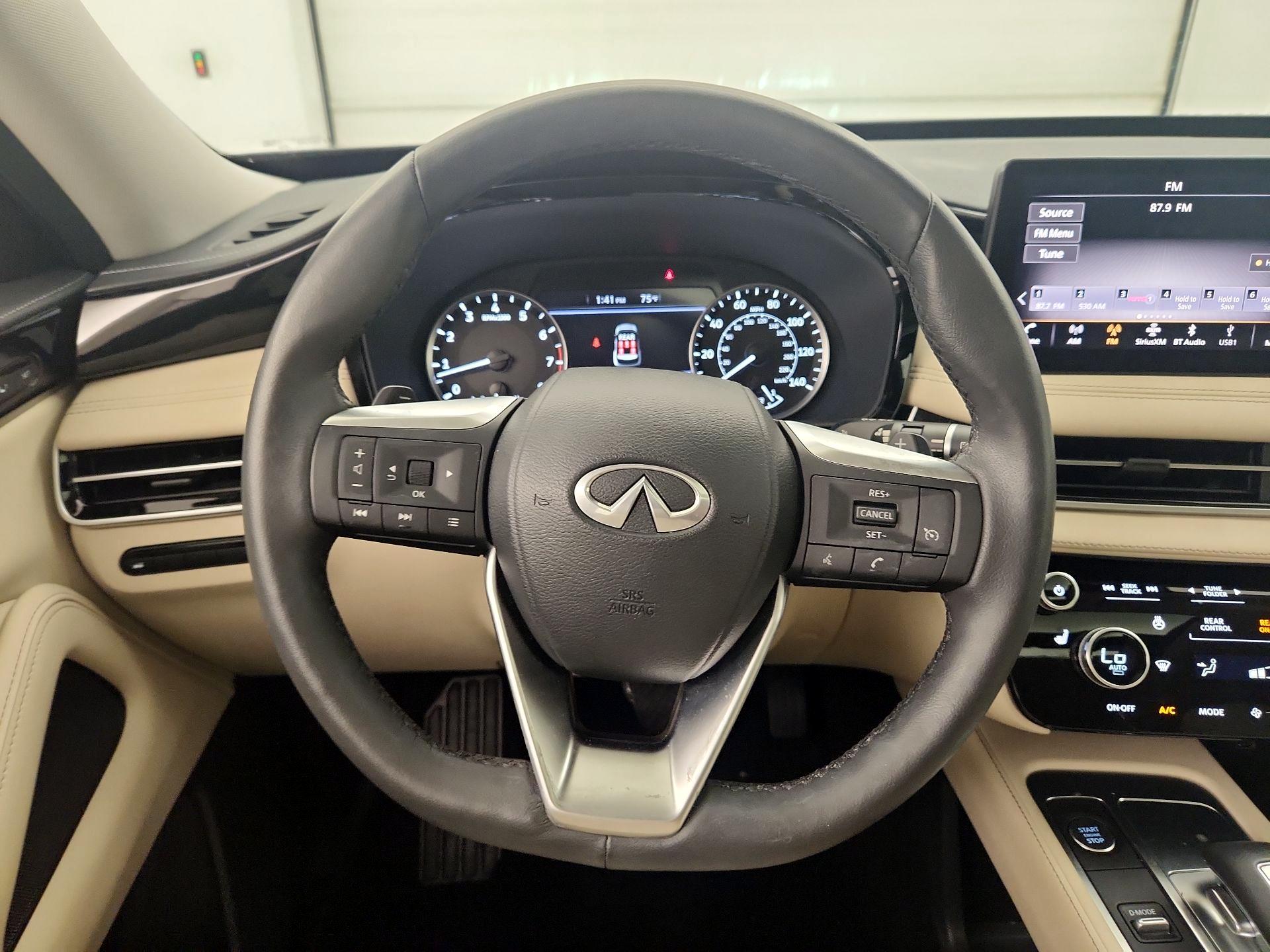 Thumbnail: 2023 INFINITI QX60 - 10