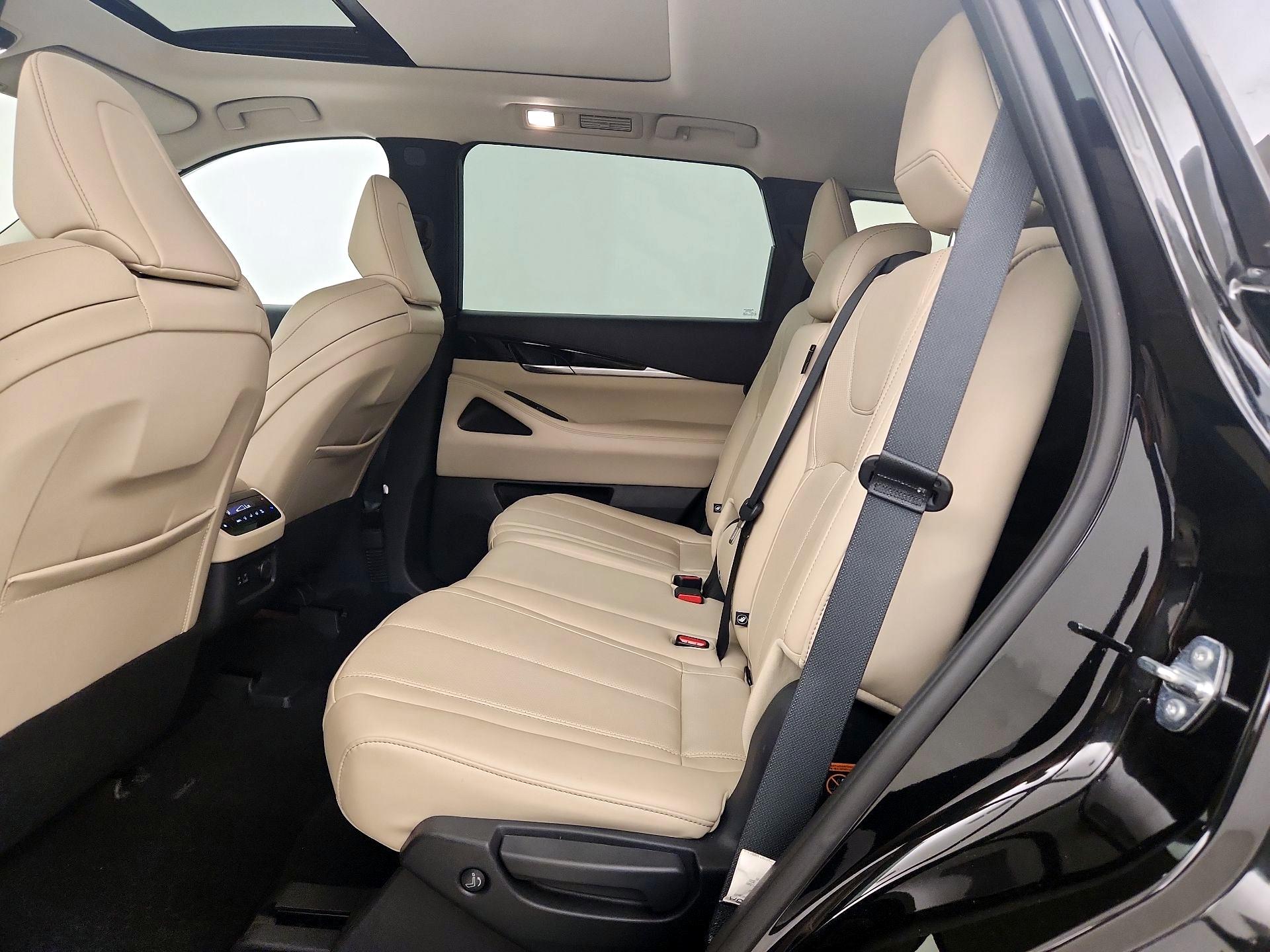 Thumbnail: 2023 INFINITI QX60 - 20