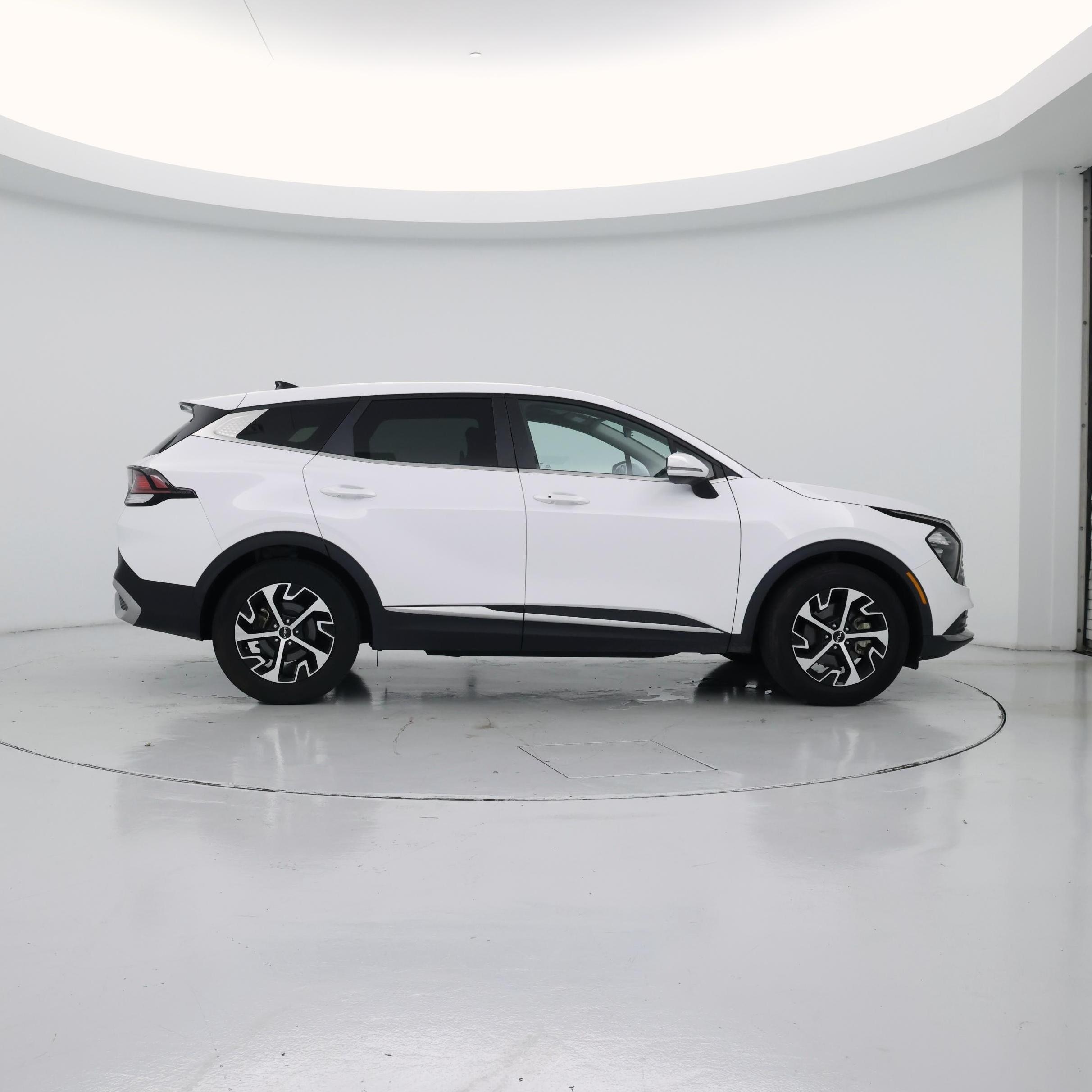 Thumbnail: 2023 Kia Sportage - 7