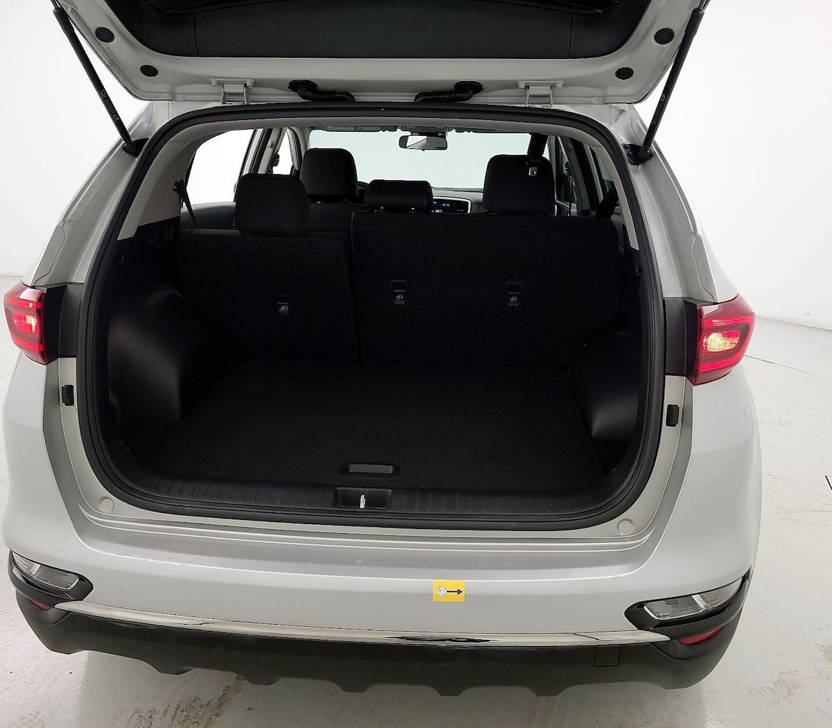 Trunk/Cargo (Seats Up)