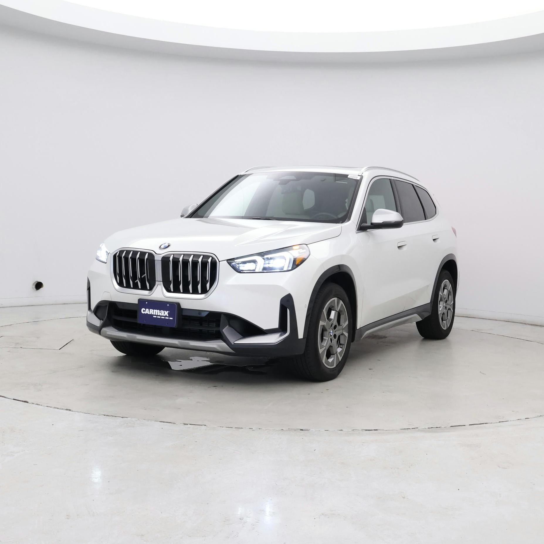Thumbnail: 2023 BMW X1 - 4