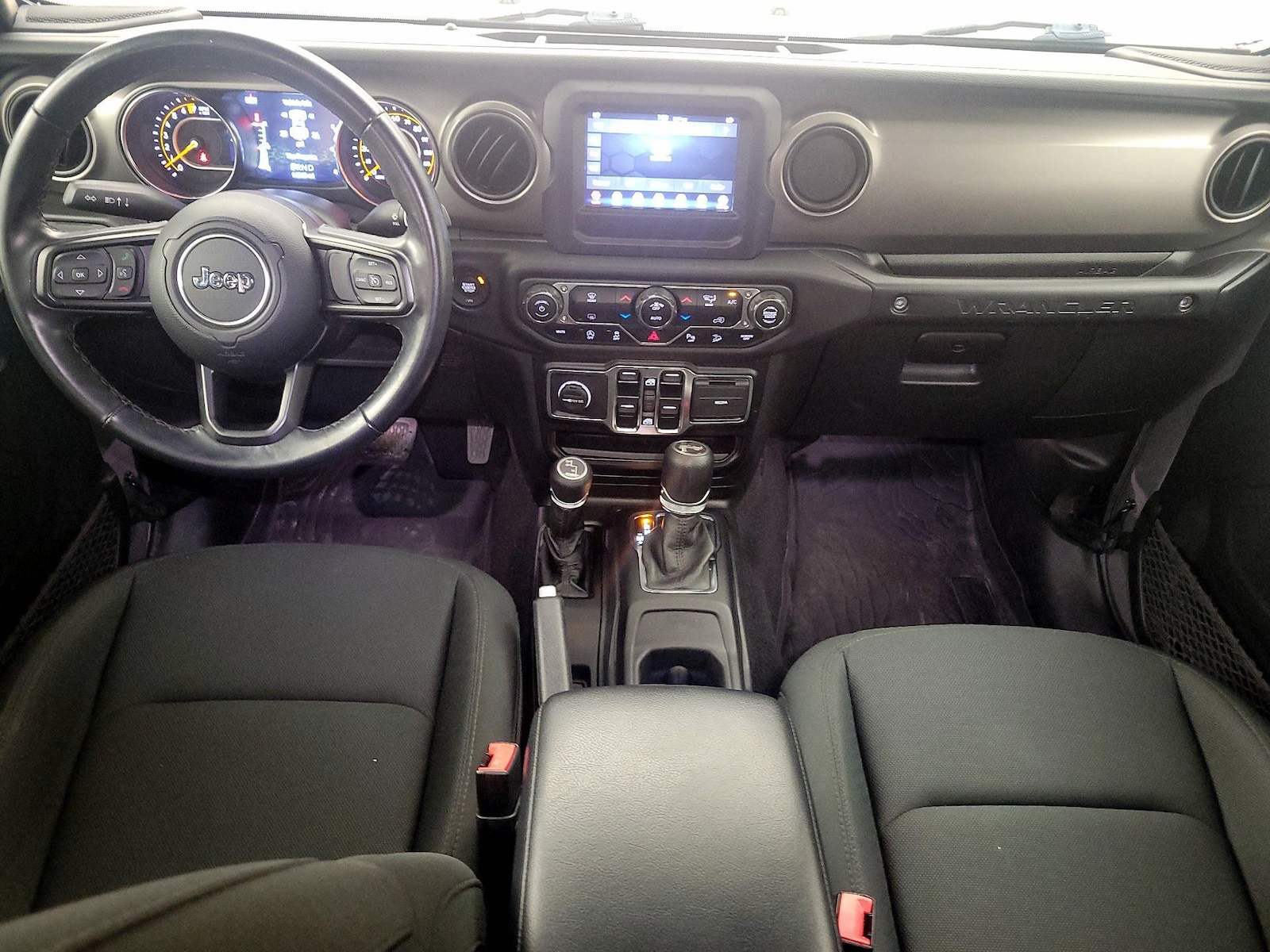 Apple CarPlay® & Android Auto™