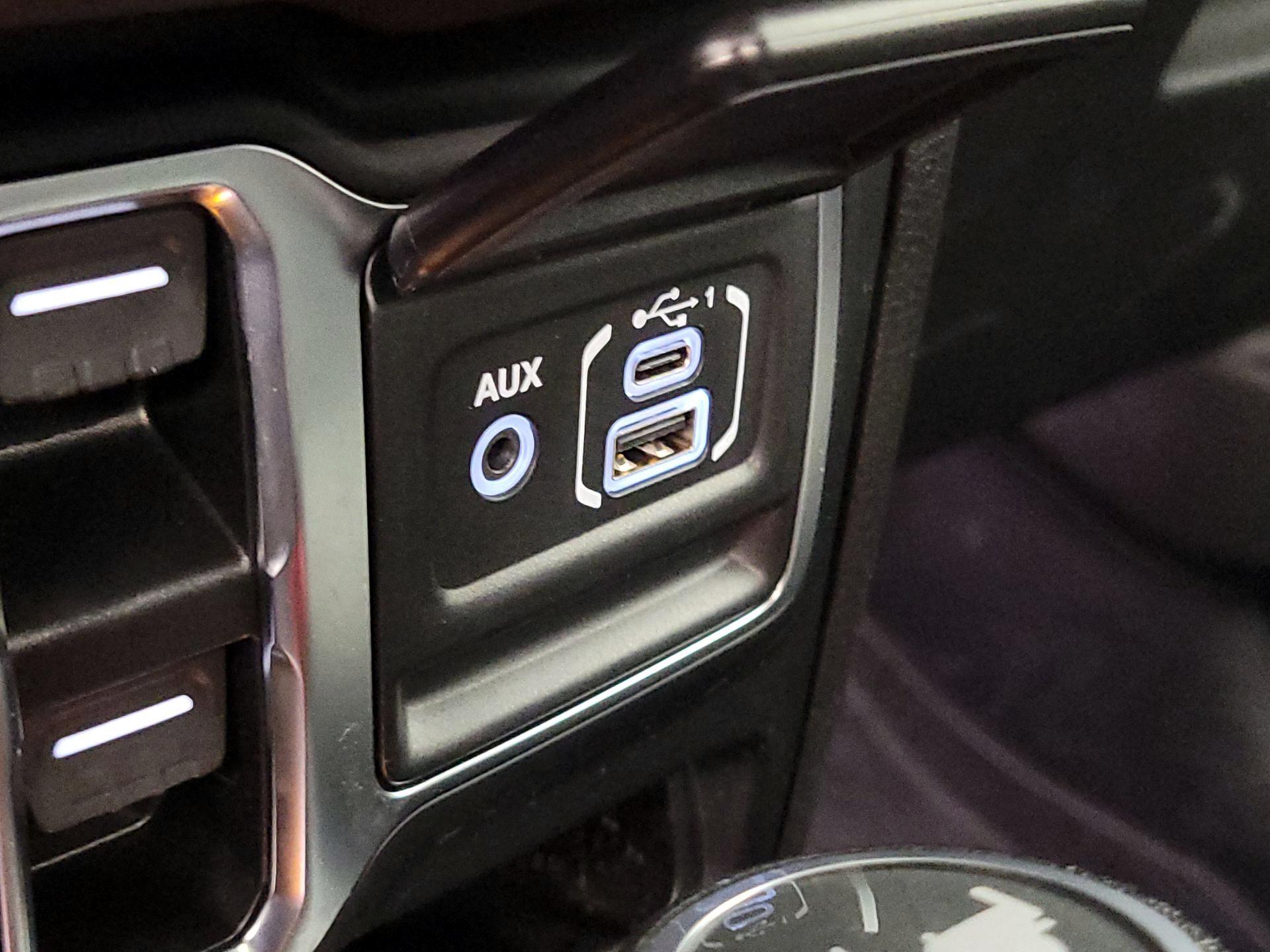 Thumbnail: 2024 Jeep Wrangler - 16