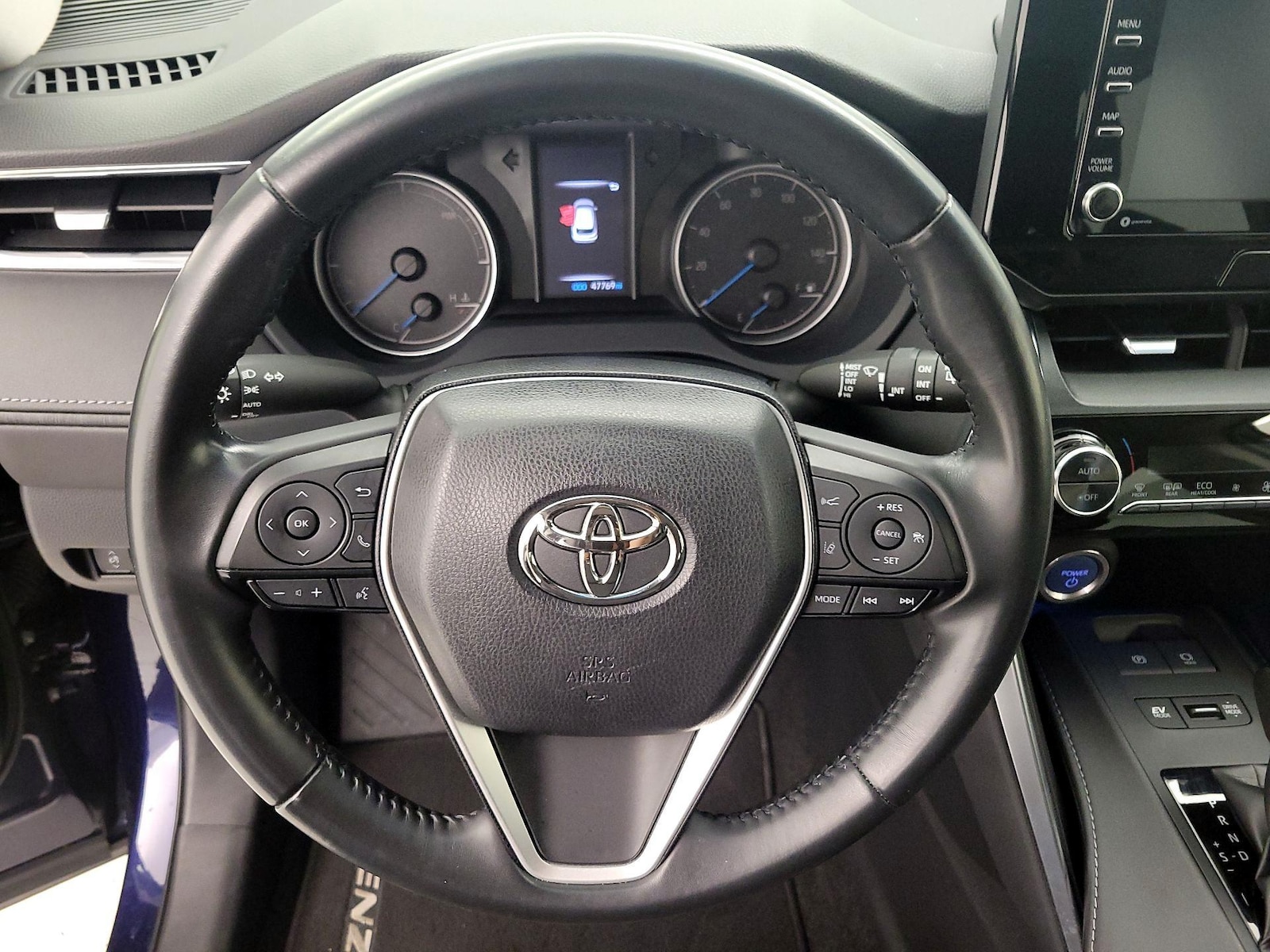 2021 Toyota Venza LE - Photo 11