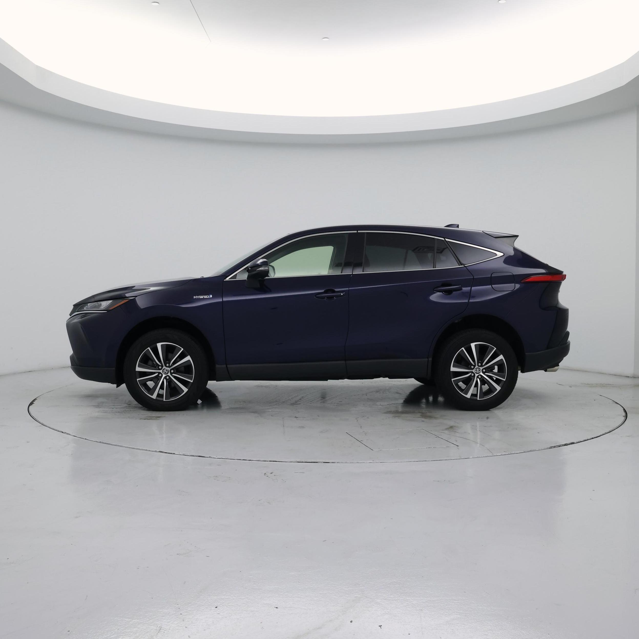 Thumbnail: 2021 Toyota Venza - 3