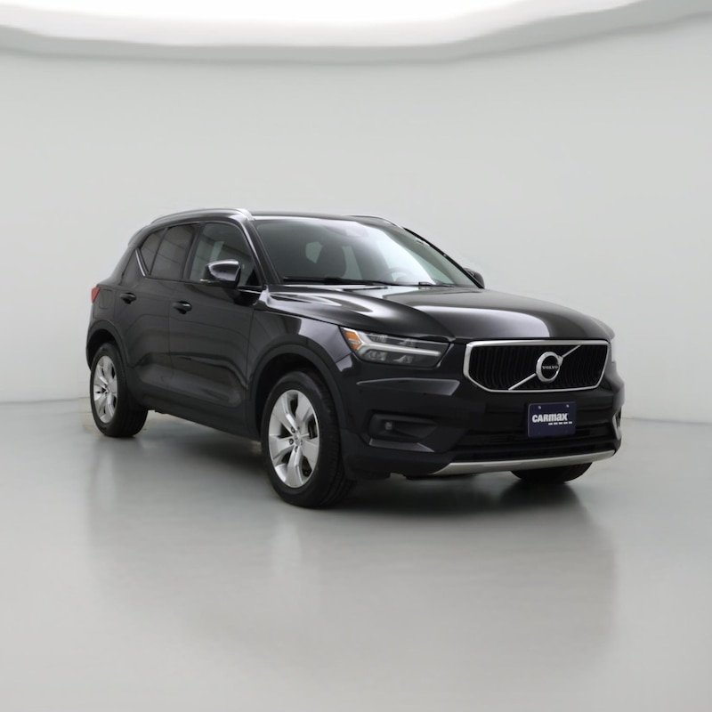 2022 Volvo XC40 T5 Momentum
