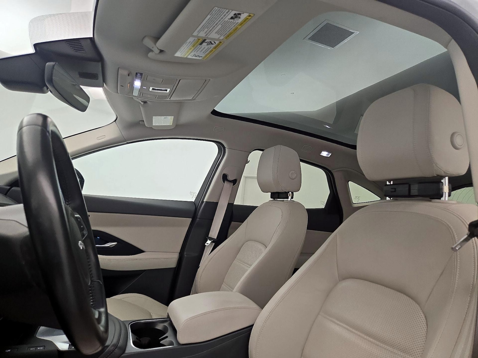 2020 Jaguar E-PACE SE - Photo 21