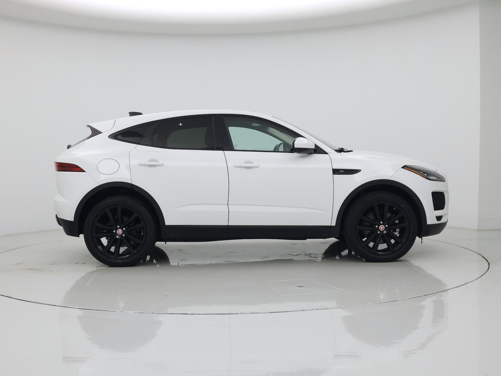 2020 Jaguar E-PACE SE - Photo 8