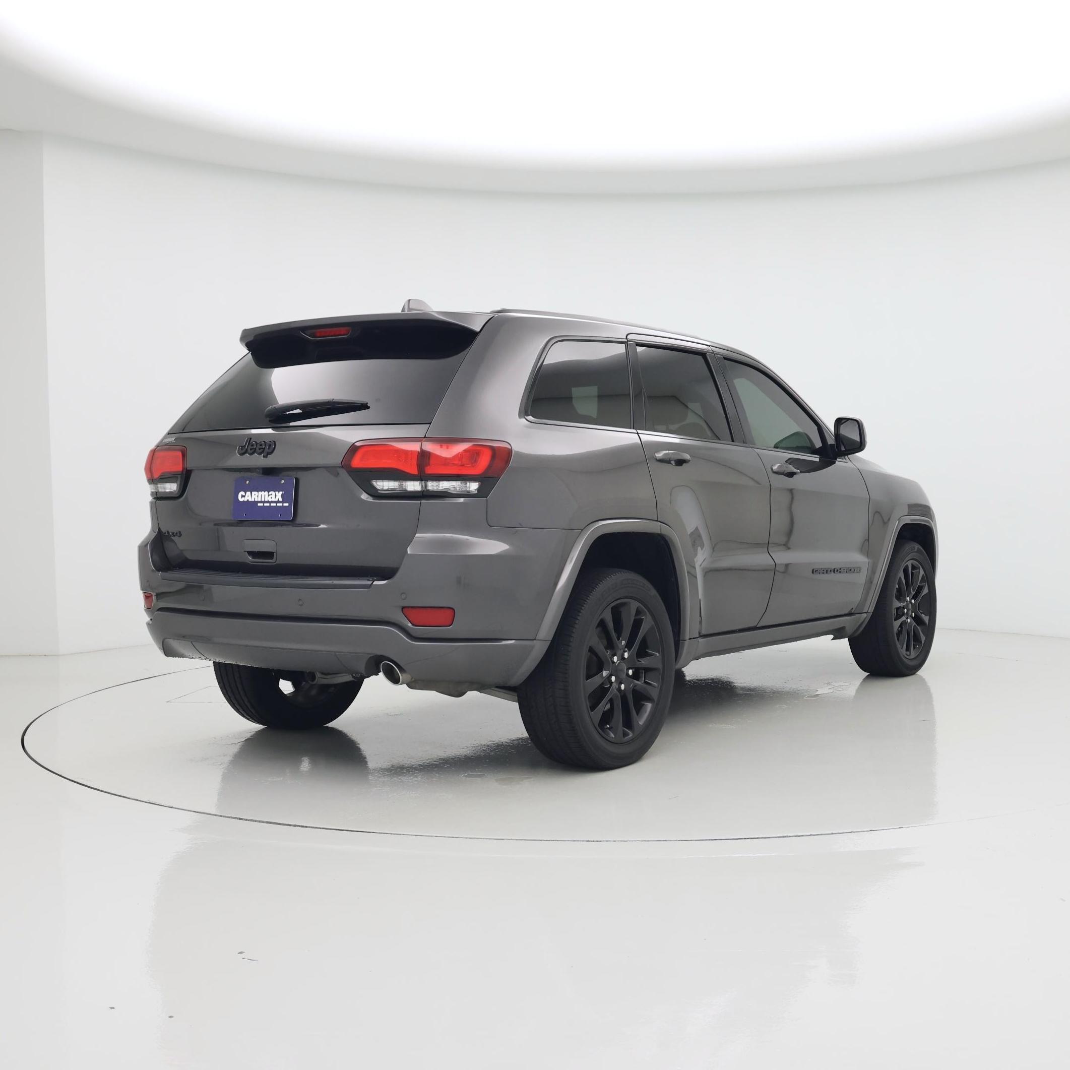 Thumbnail: 2020 Jeep Grand Cherokee - 8
