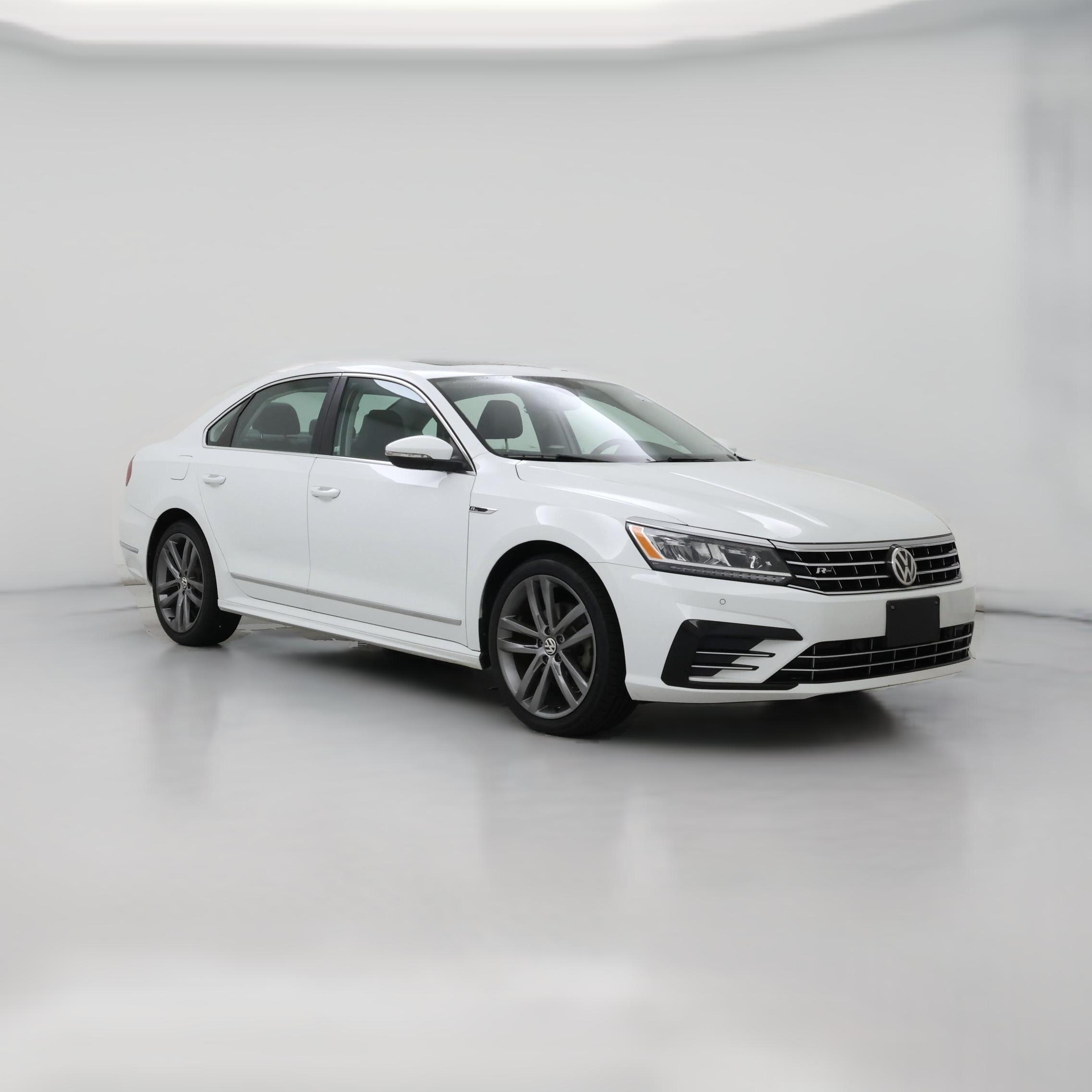 Thumbnail: 2019 Volkswagen Passat - 1