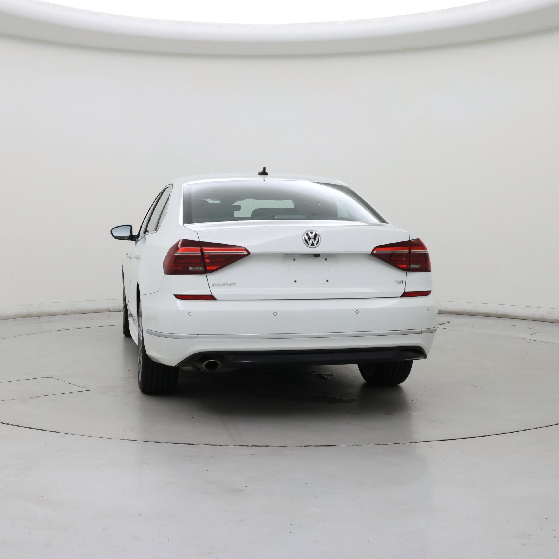 Thumbnail: 2019 Volkswagen Passat - 6