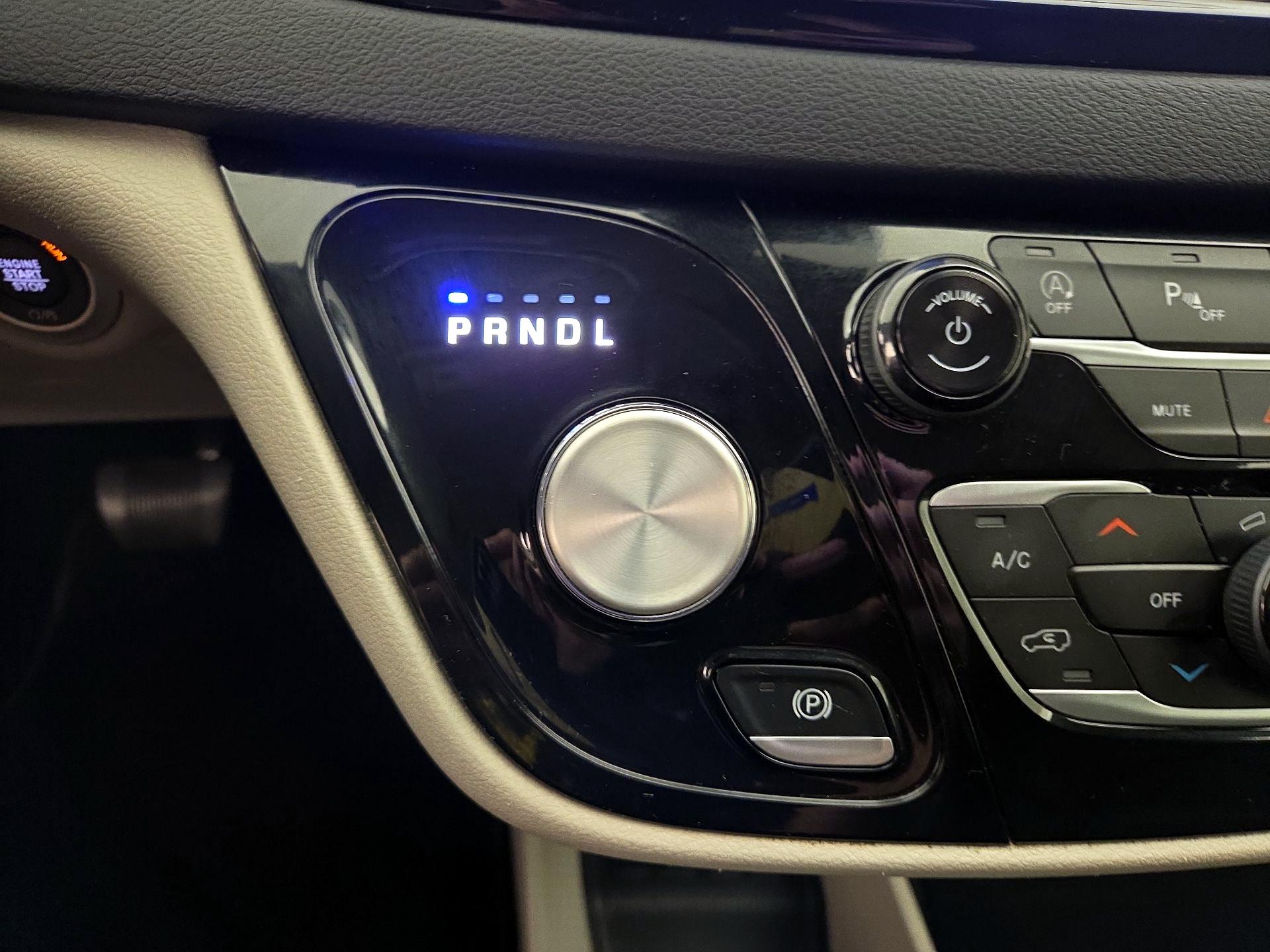 Thumbnail: 2024 Chrysler Pacifica - 17