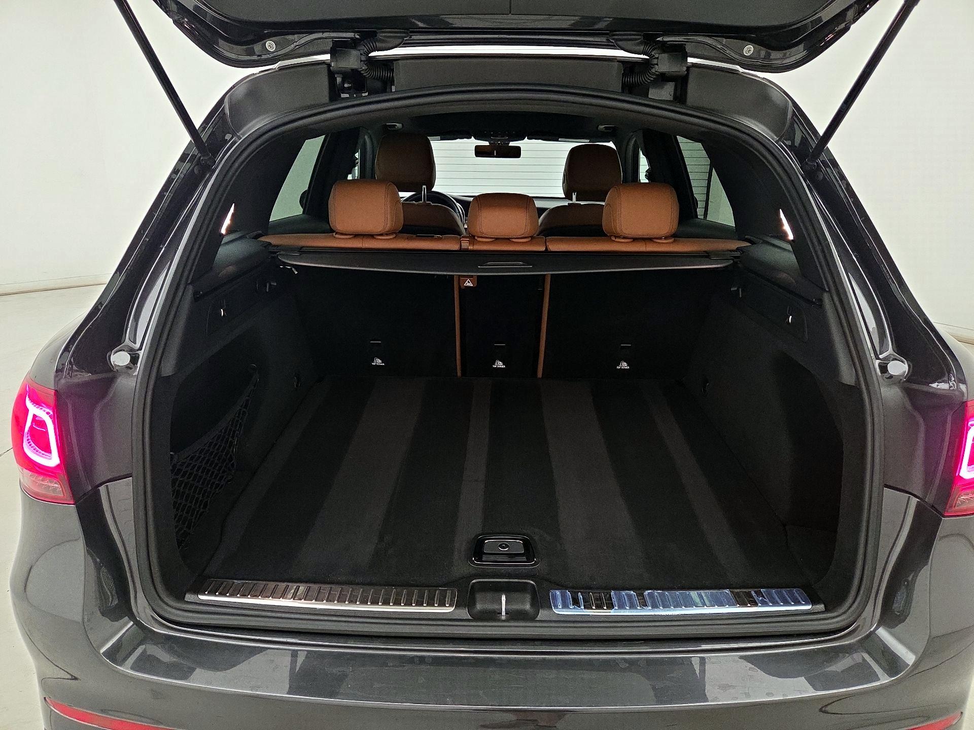 Thumbnail: 2021 Mercedes-Benz GLC - 19