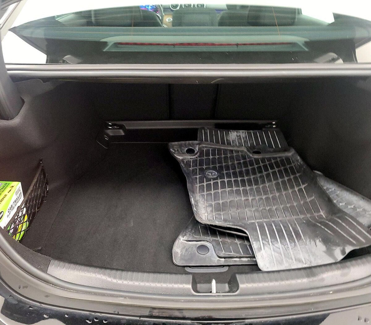 Trunk/Cargo (Seats Up)