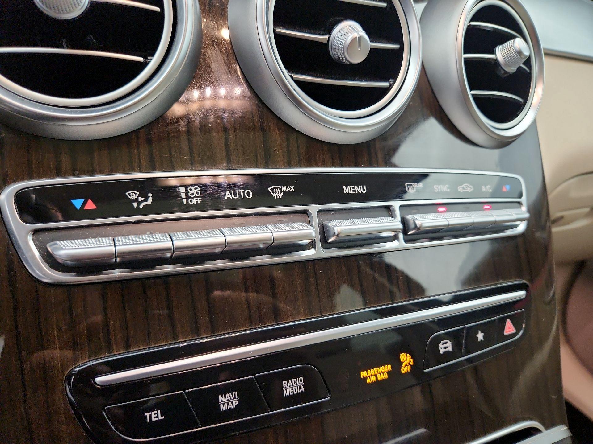 Thumbnail: 2022 Mercedes-Benz GLC - 17