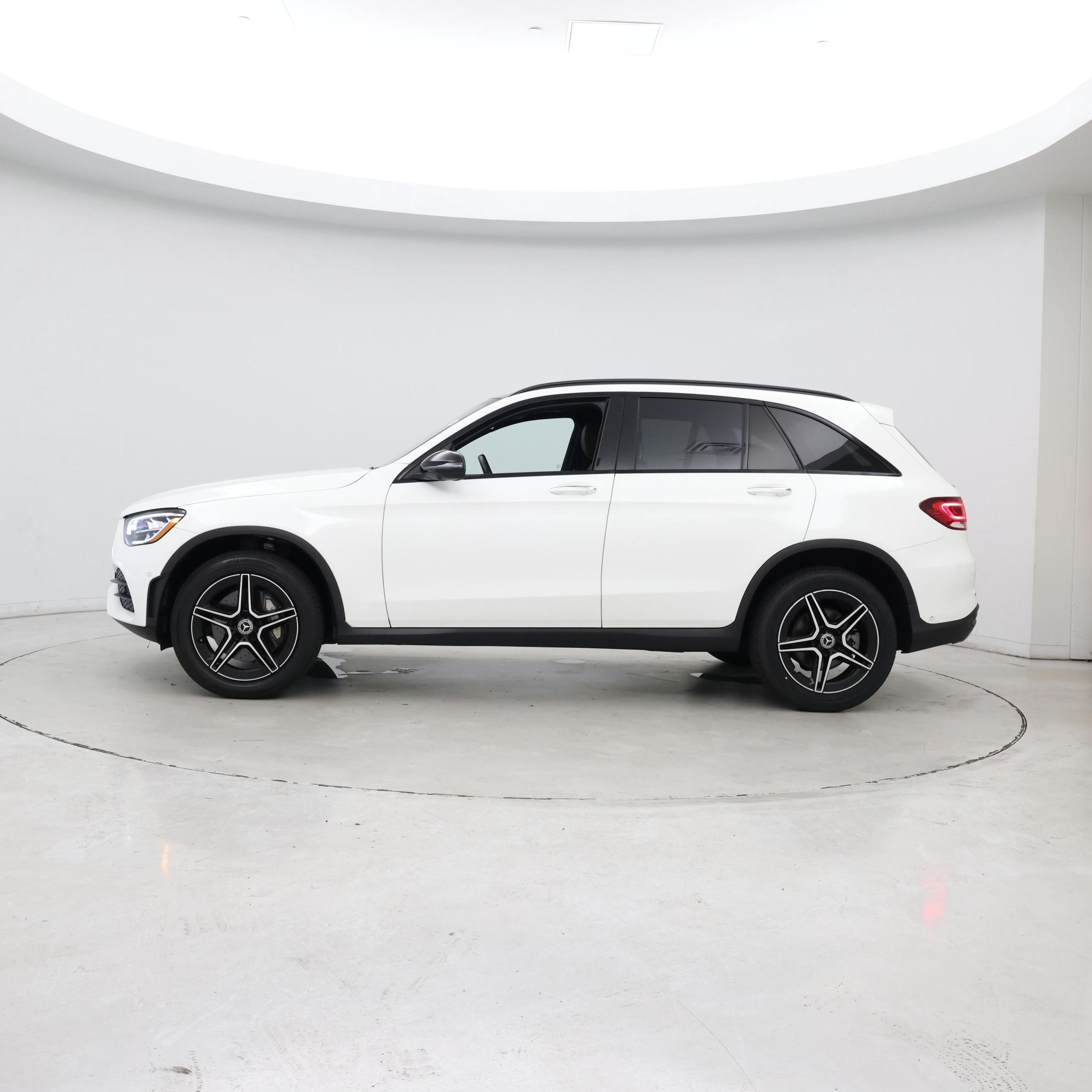 Thumbnail: 2022 Mercedes-Benz GLC - 3