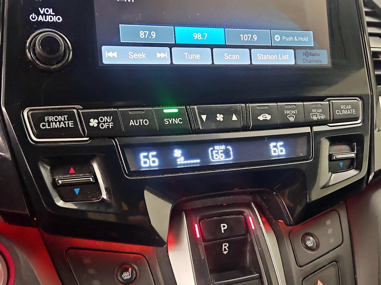 2023 Honda Odyssey SPORT - Photo 17